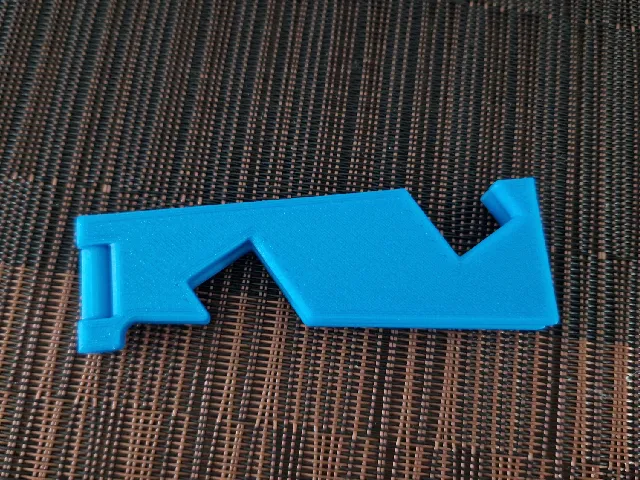 Foldable smartphone stand