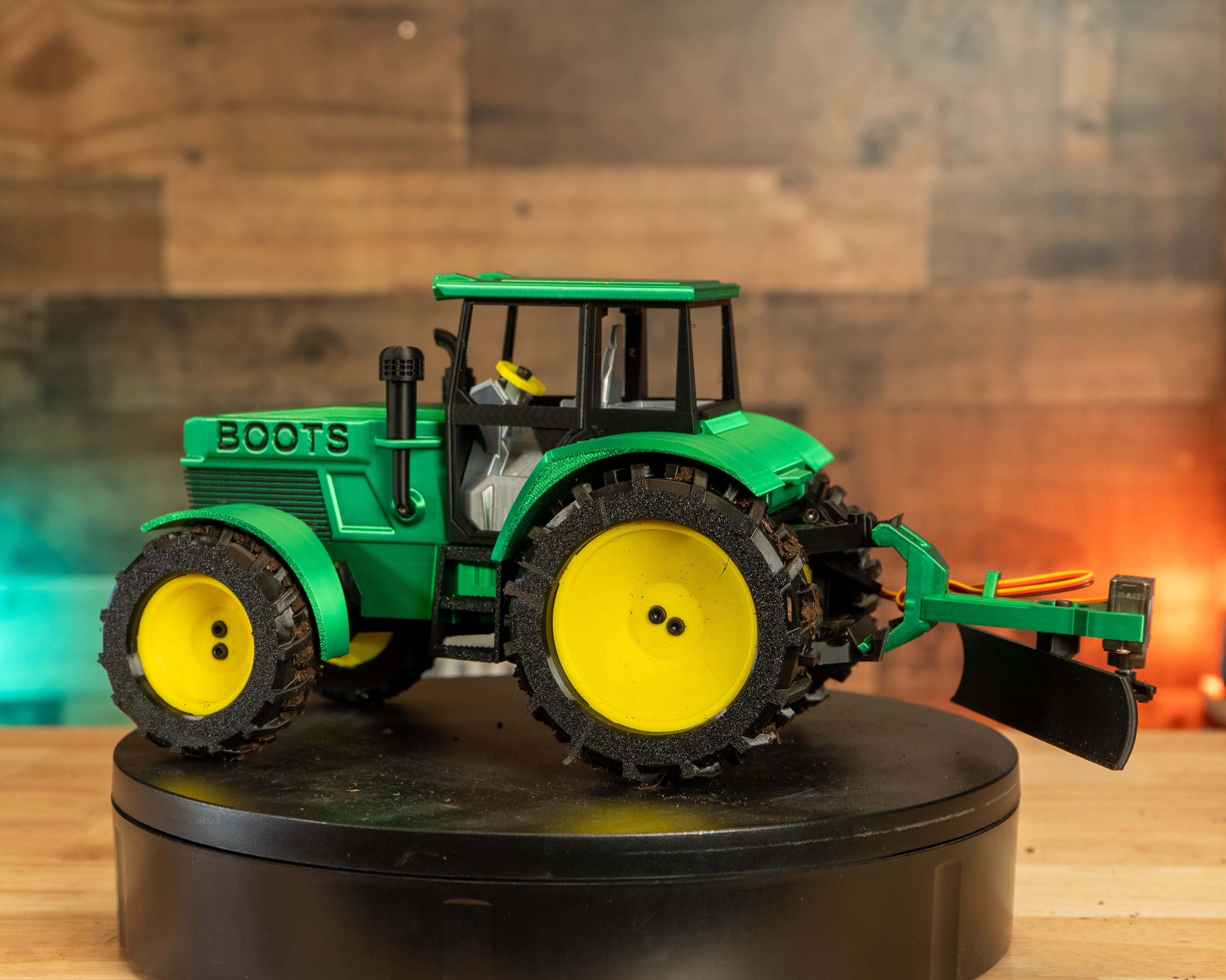 Miniatura 2 do modelo 3D RC Tractor