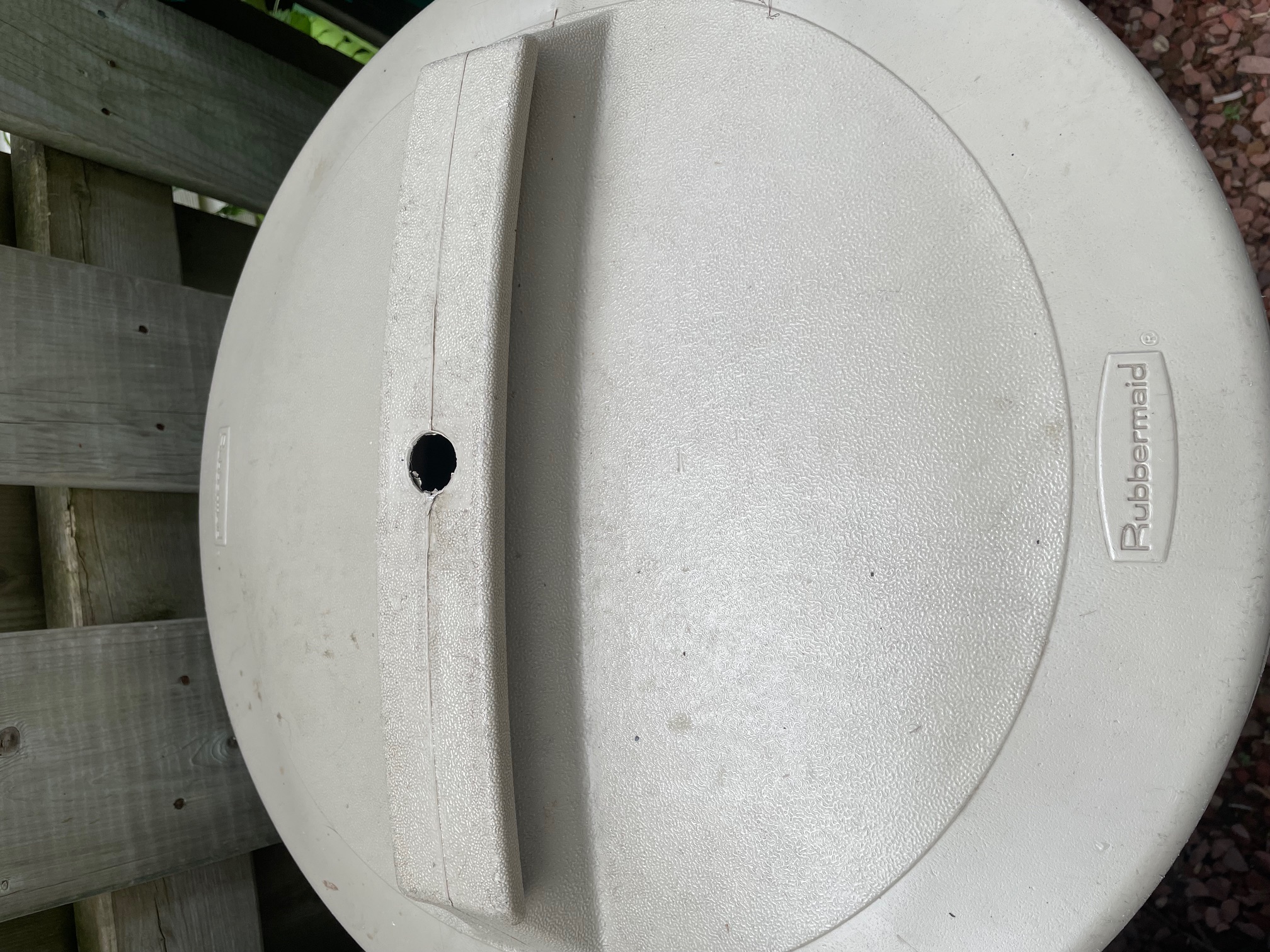 Garbage Can / Recycling Container Plug