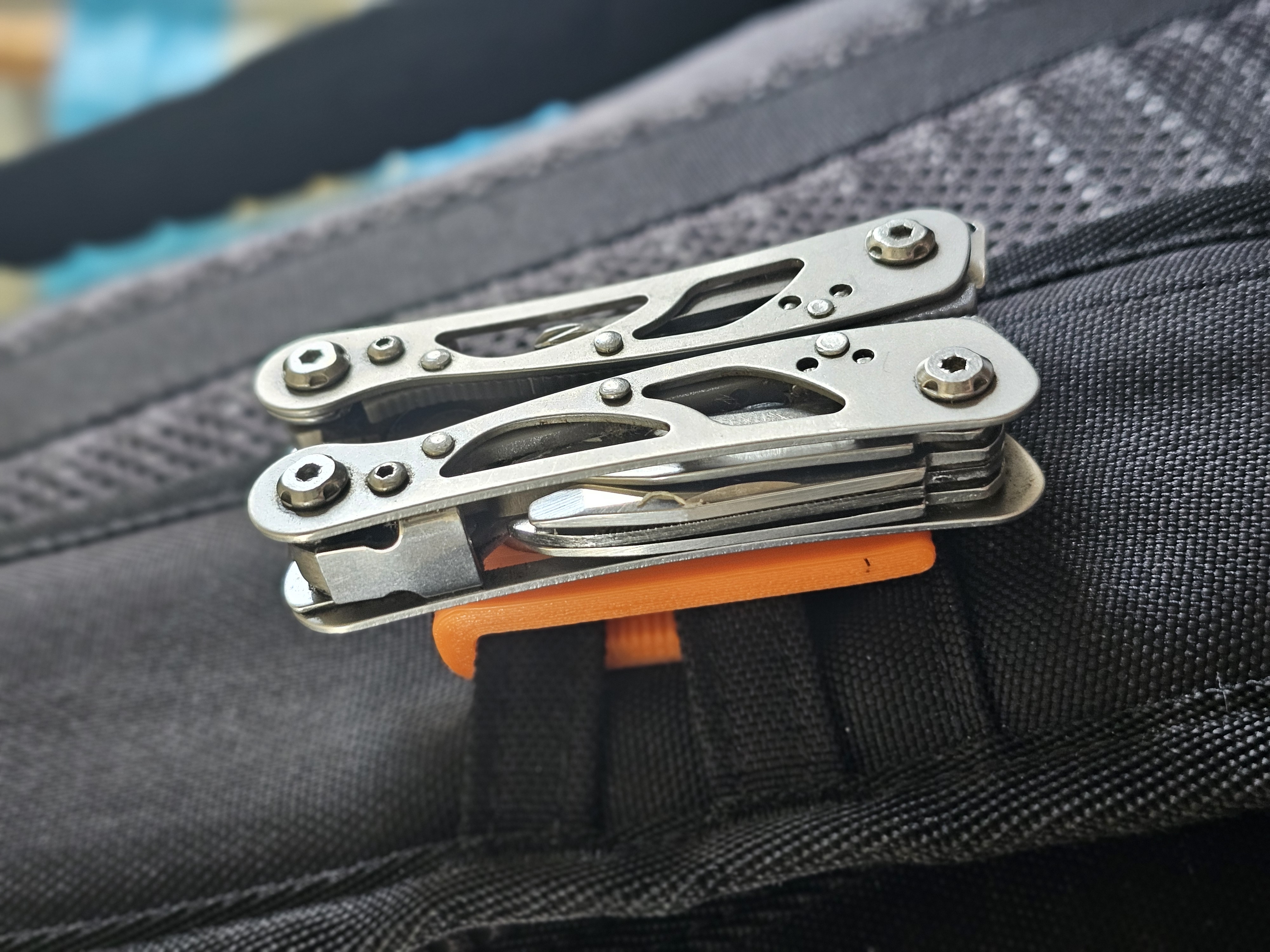 Miniatura 11 do modelo 3D Universal Magnetic Backpack Clip