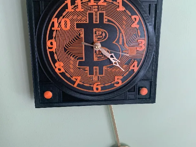 Bitcoin Pendulum Clock