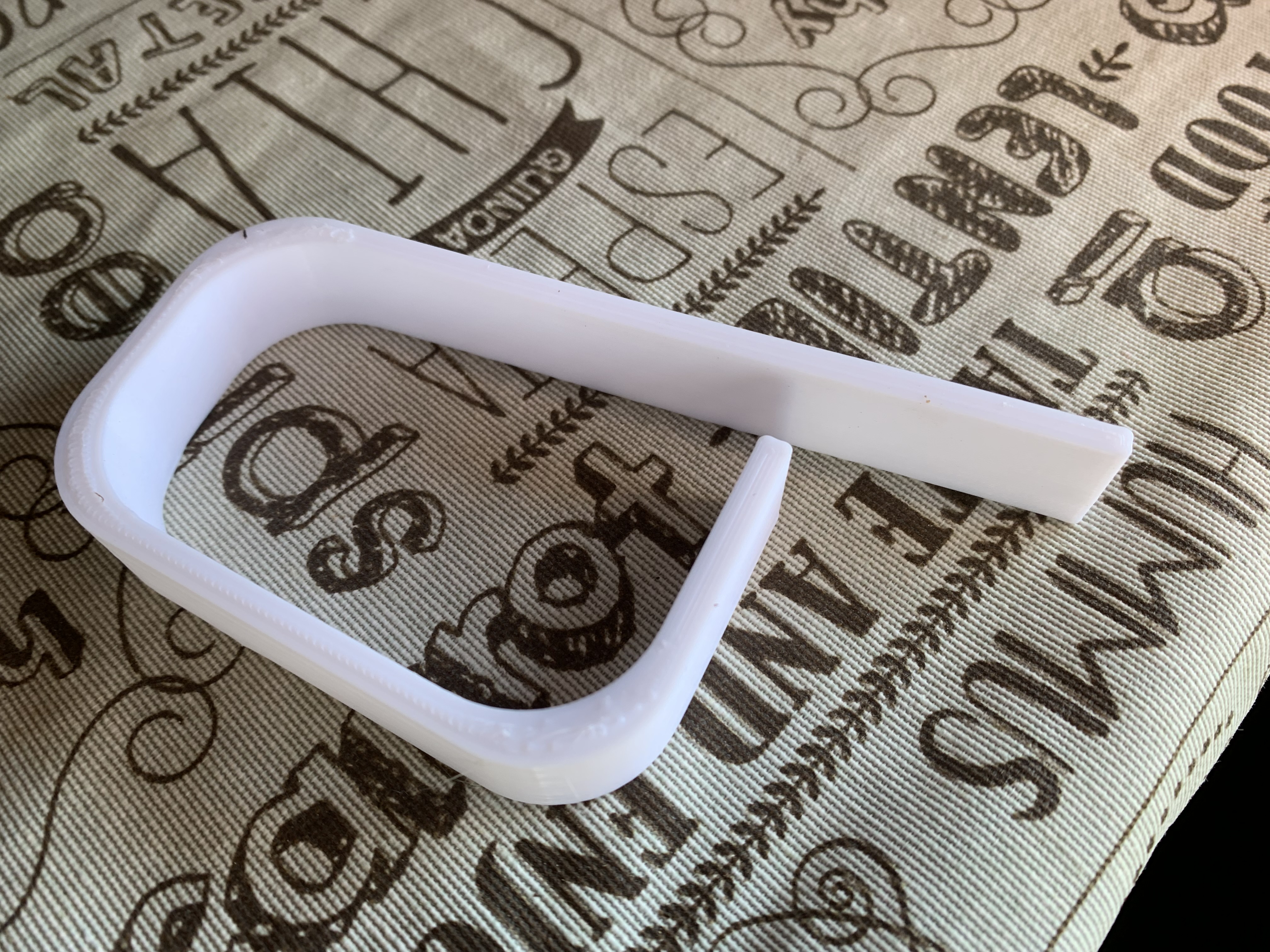 Longer tablecloth clips