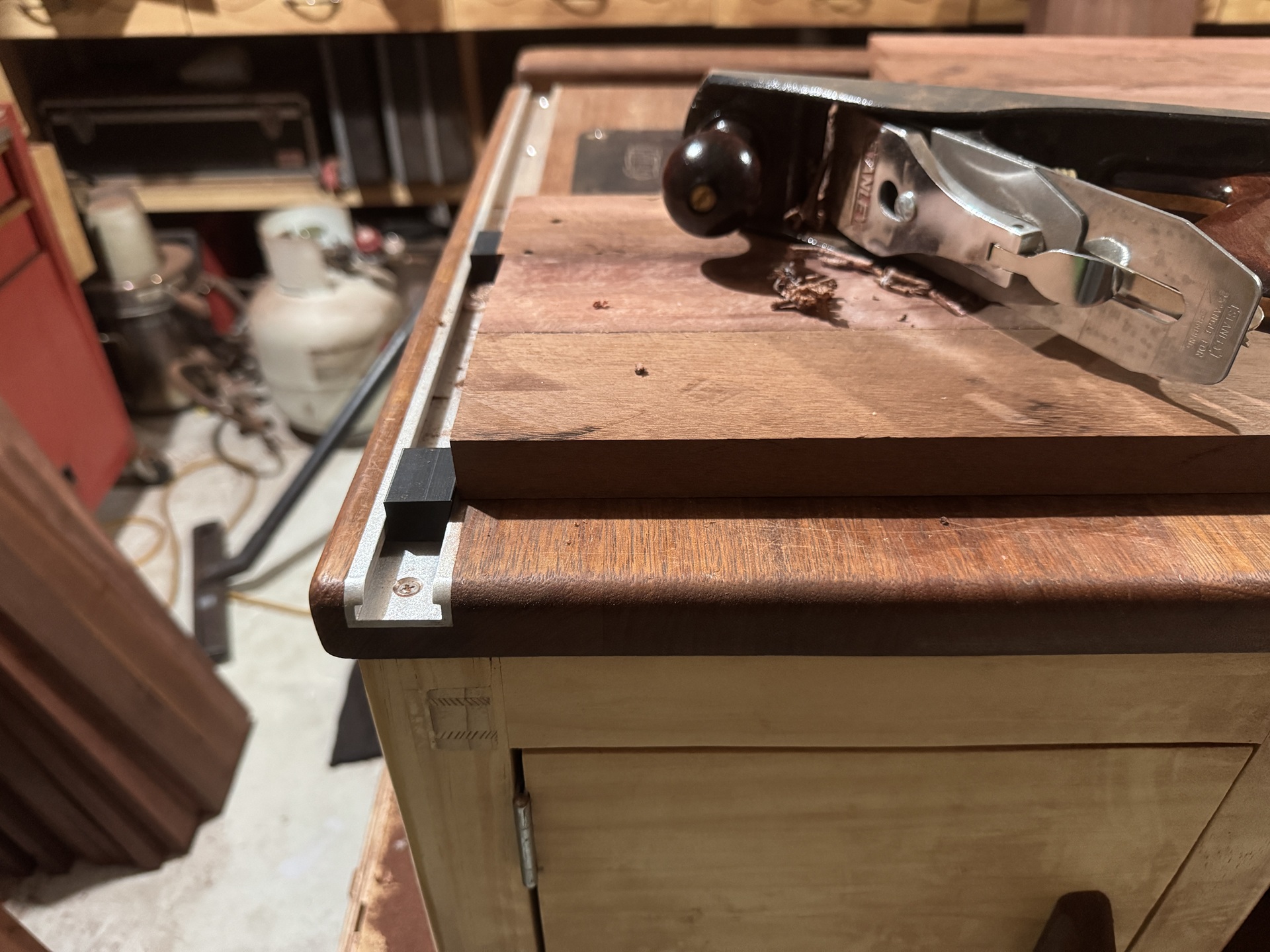 Planing Stop for Standard Tablet Saw T-Slot