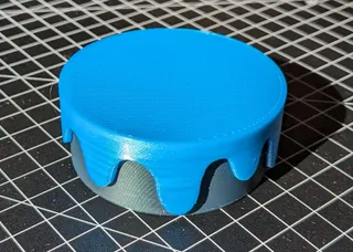 A simple Cake with separate Icing