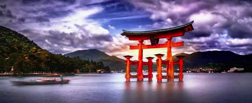 Japanese Shinto Shrine Gate (Torii) -app