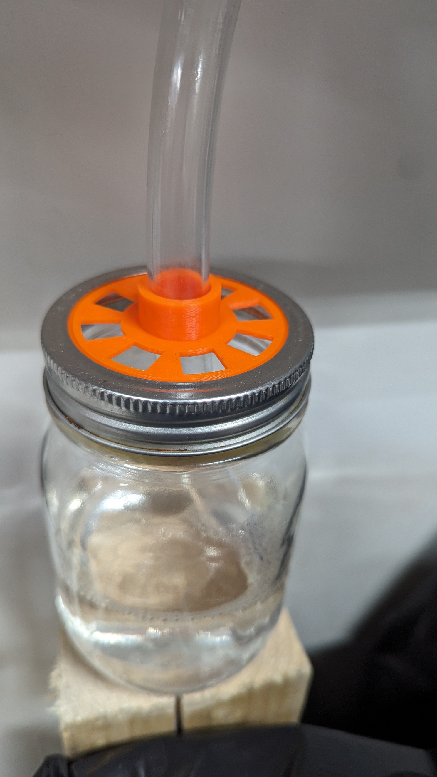 Bubbler Airlock Mason jar bubbler cap for 5/8" OD tubing by Jc3D