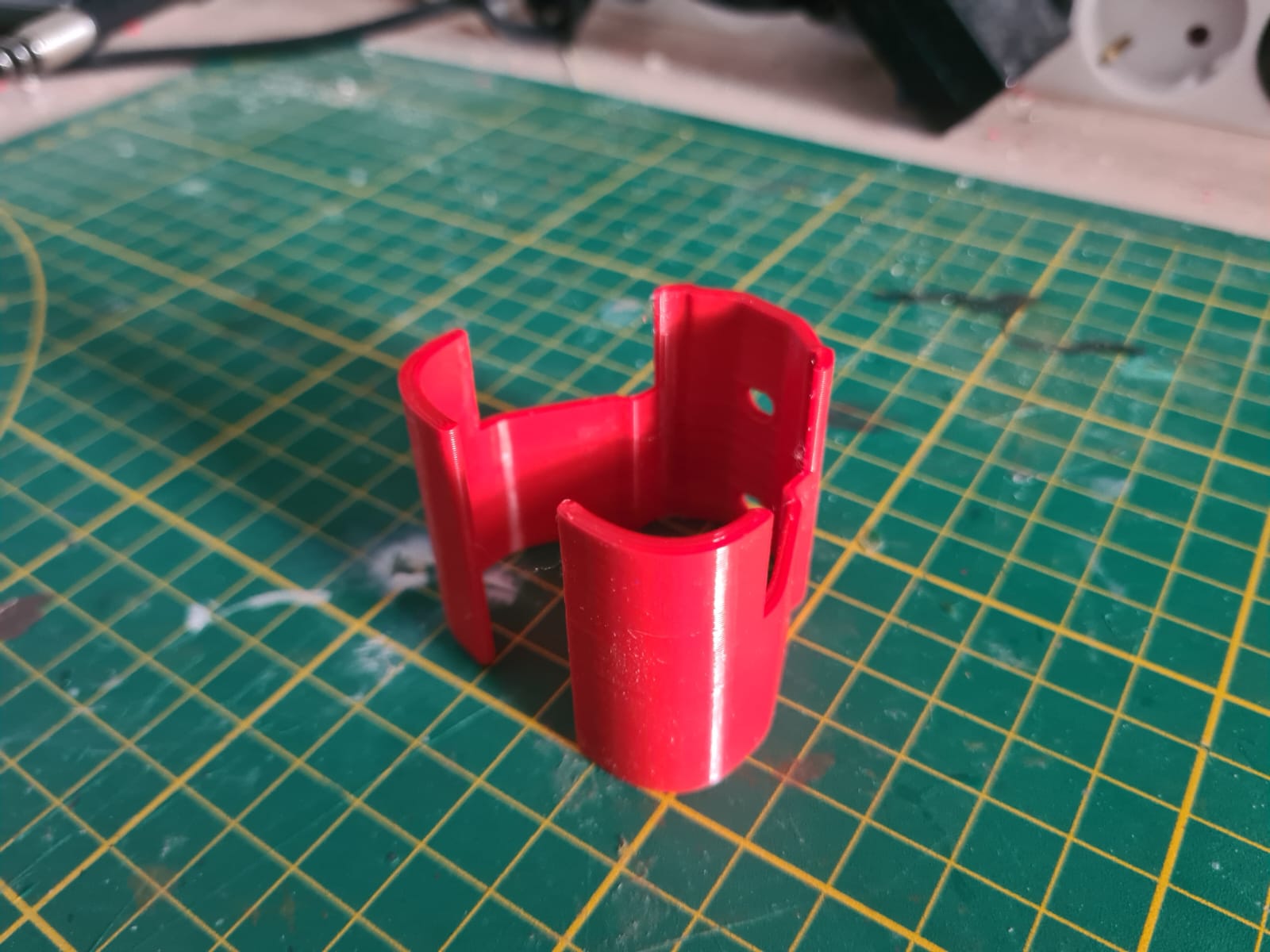 12 volt Ferm AX power battery wall mount by Chlamkanon | Download free ...