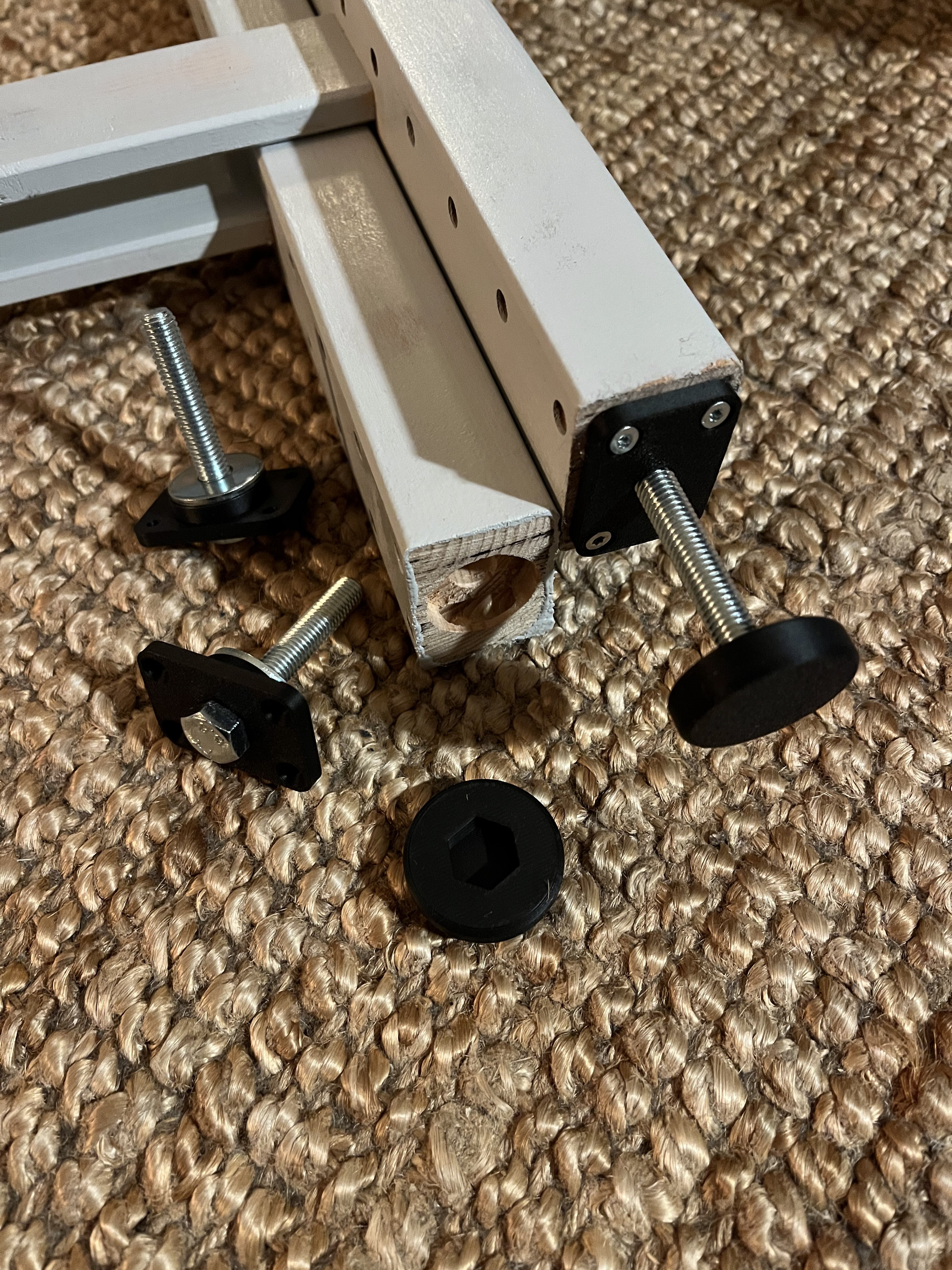 Adjustable Foot Ivar