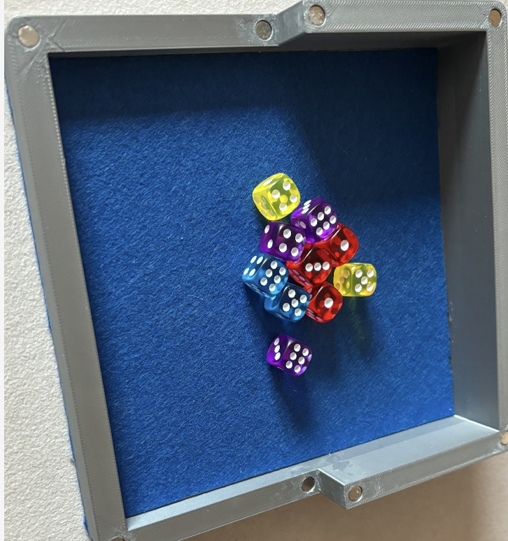 Miniatura 3 do modelo 3D Stackable Dice tray