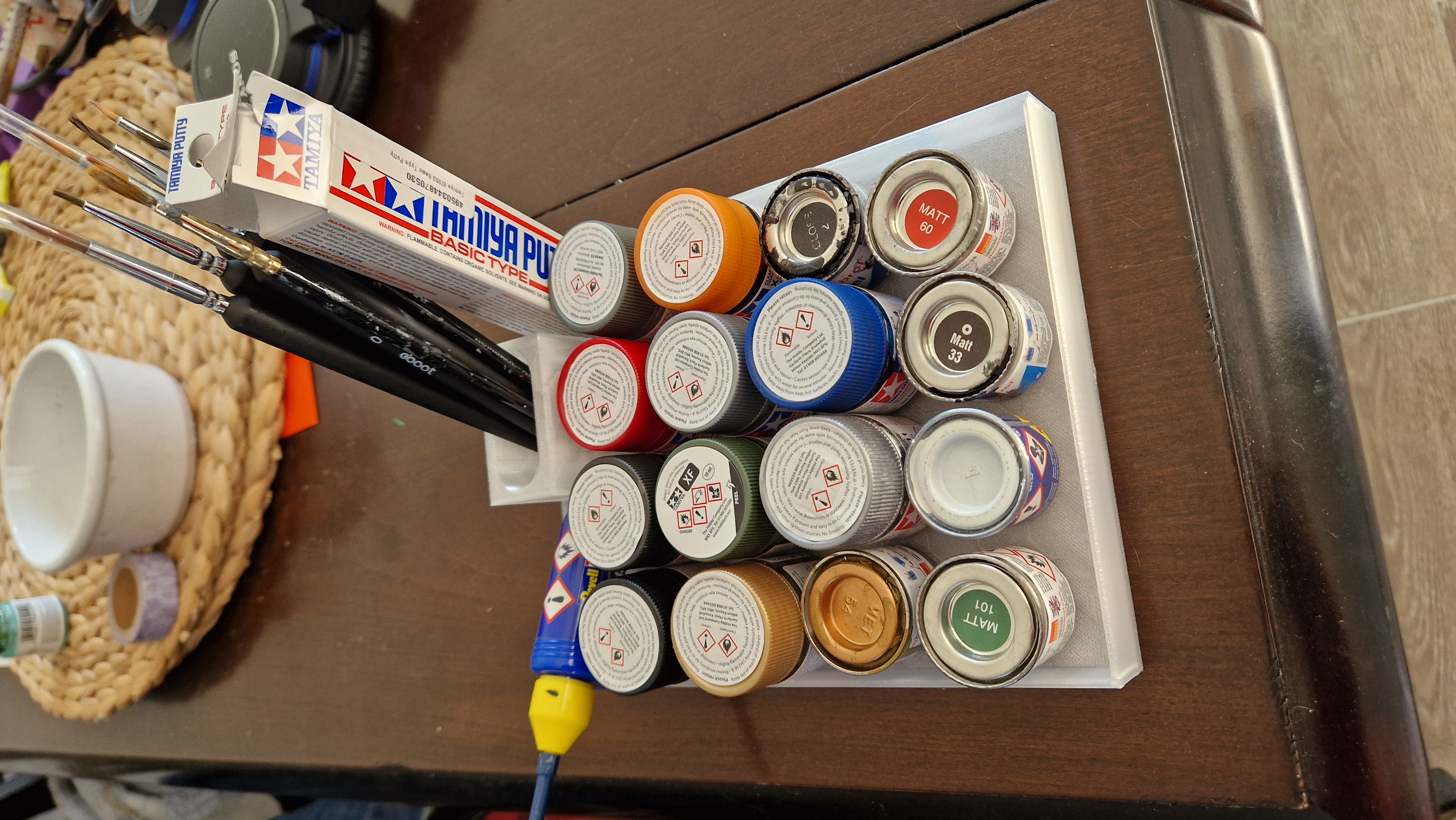 Paint and brush modelling tray