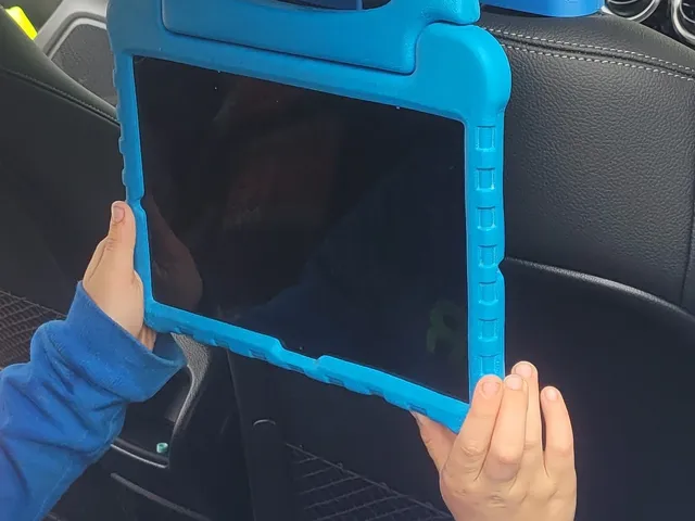 Just in Case Ultra Samsung Galaxy Tab A8 car mount