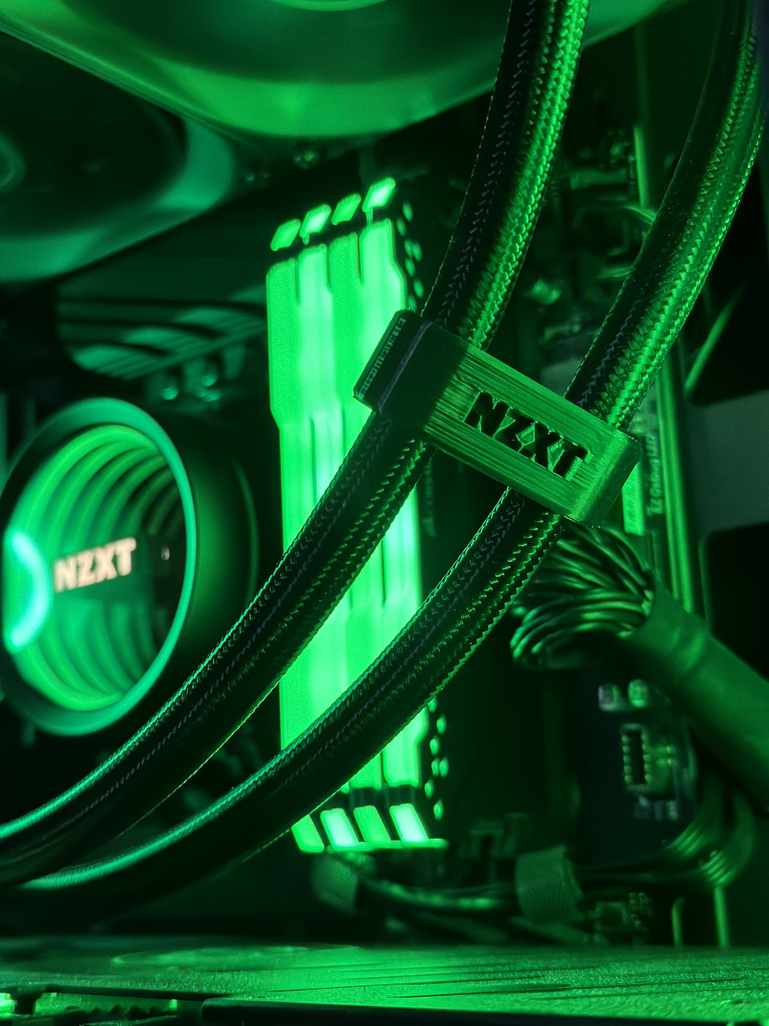 NZXT AIO Radiator Tubes Comb
