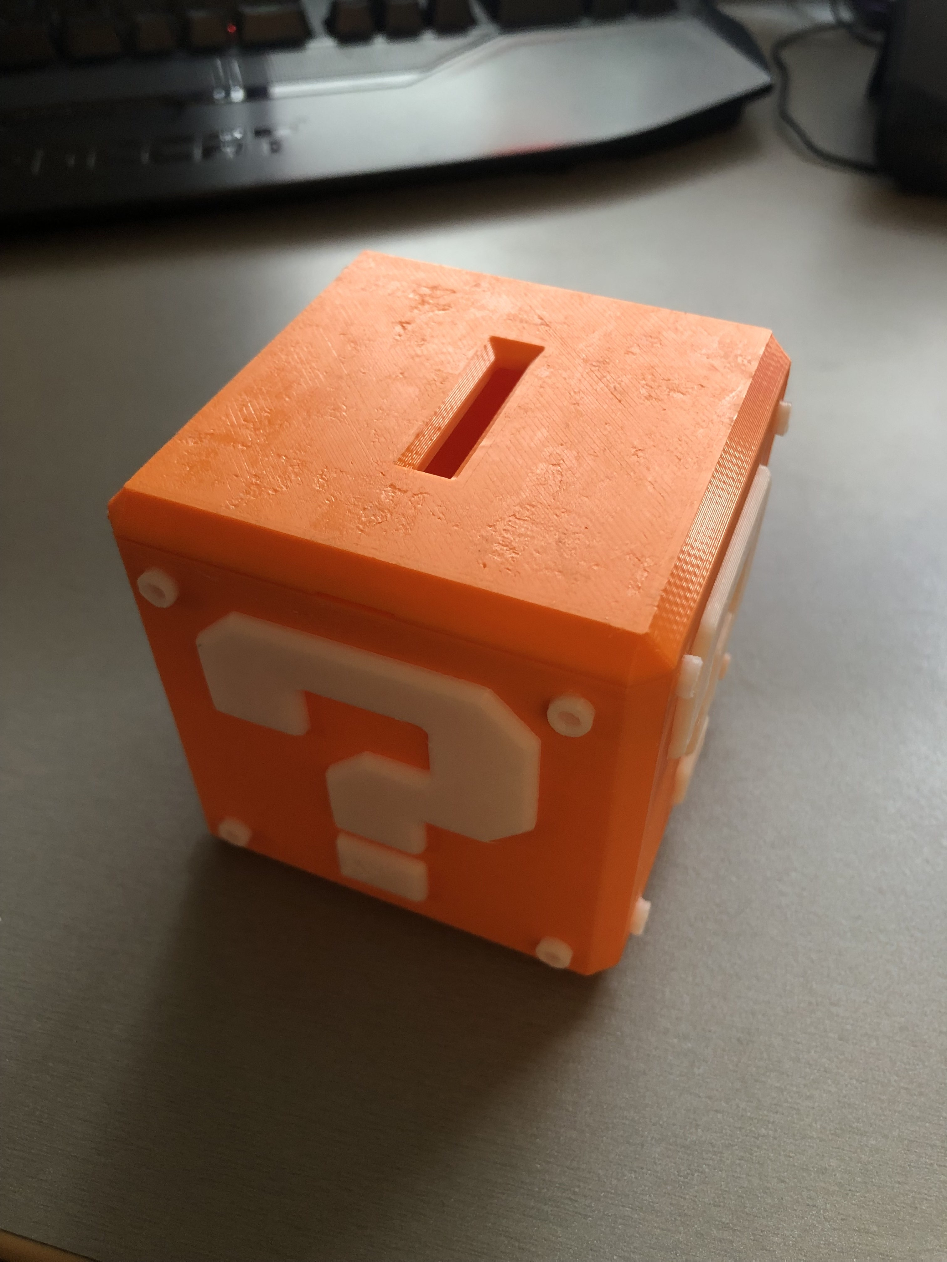 Mario Piggy bank 7x2mm Magnets