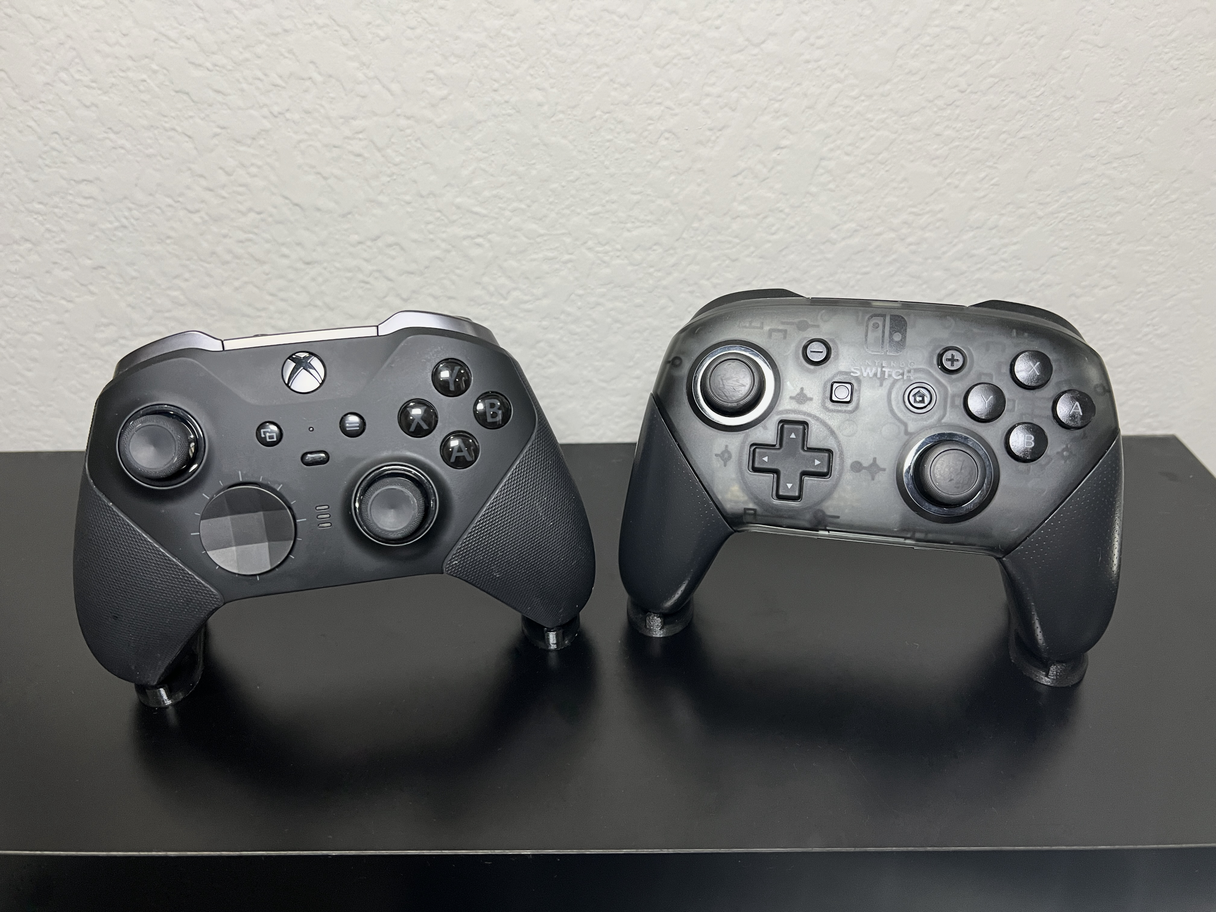 Subtle Xbox Controller Stand / Nintendo Switch Pro Controller Stand