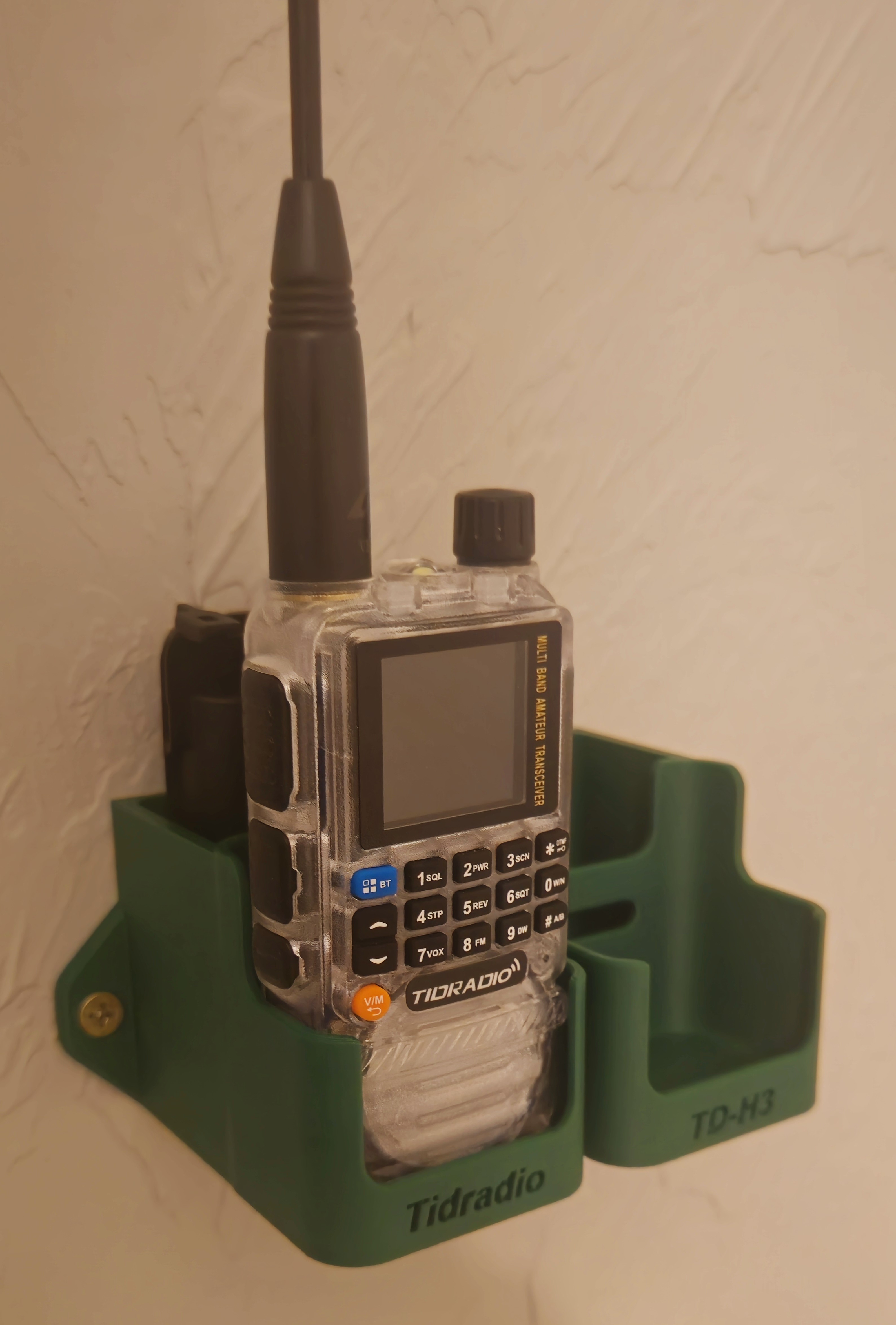 Tidradio TD-H3 wall mounts by Anton | Download free STL model