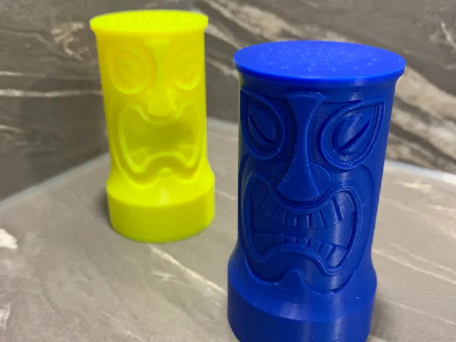 Tiki spice shaker