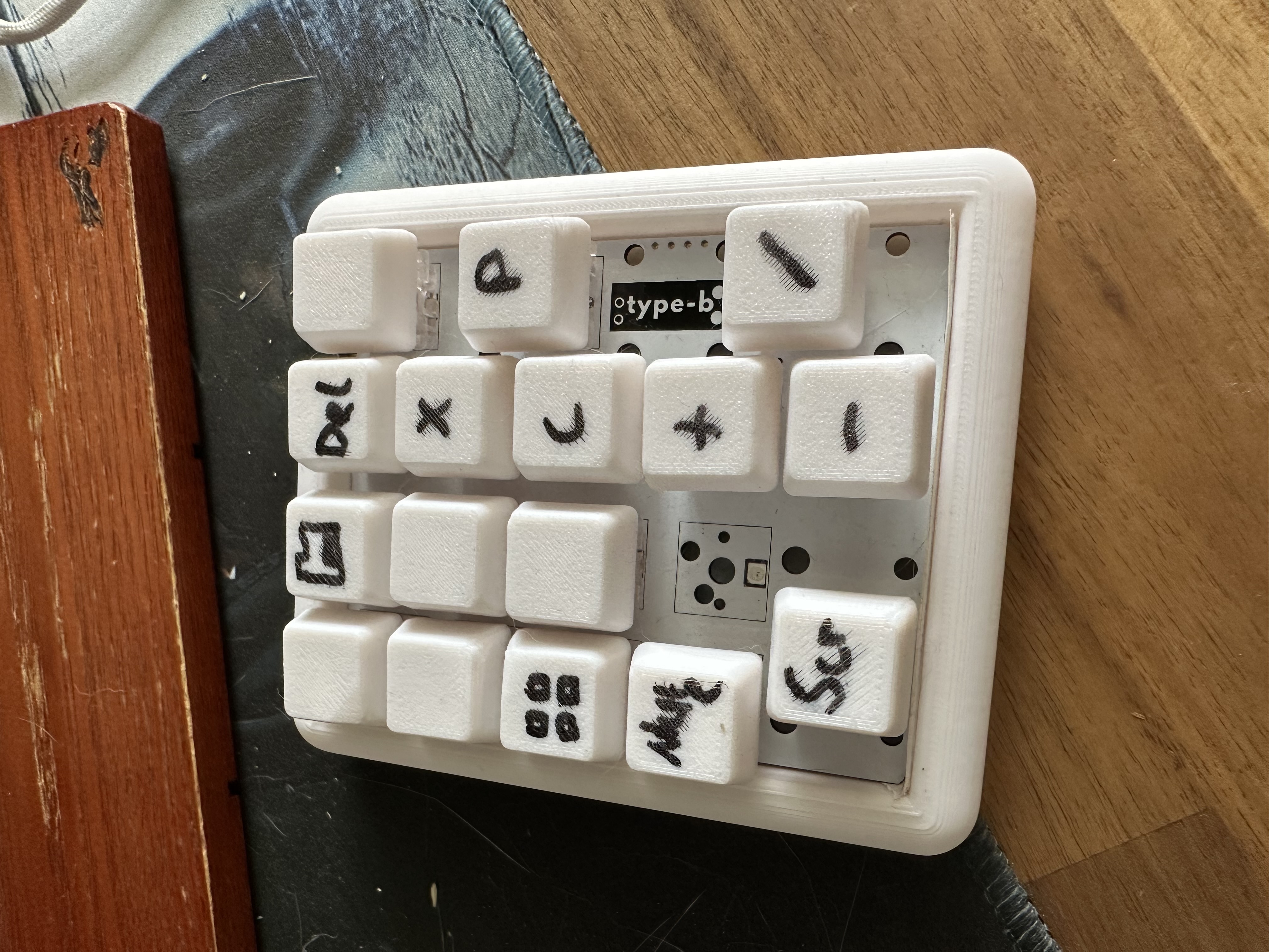 KBDcraft Kit Addams Numpad Case
