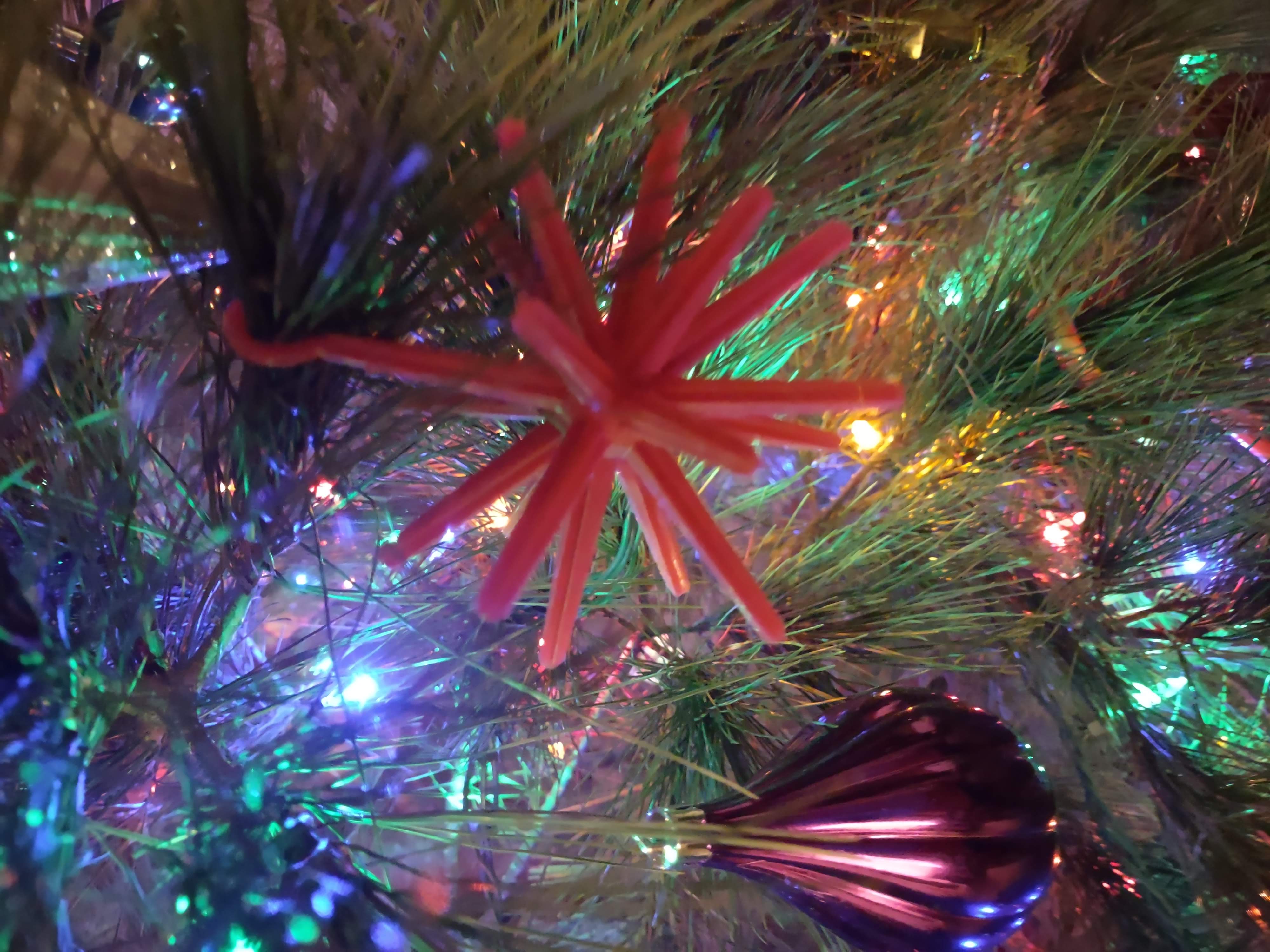 Retro Star Christmas Ornament - No Supports needed