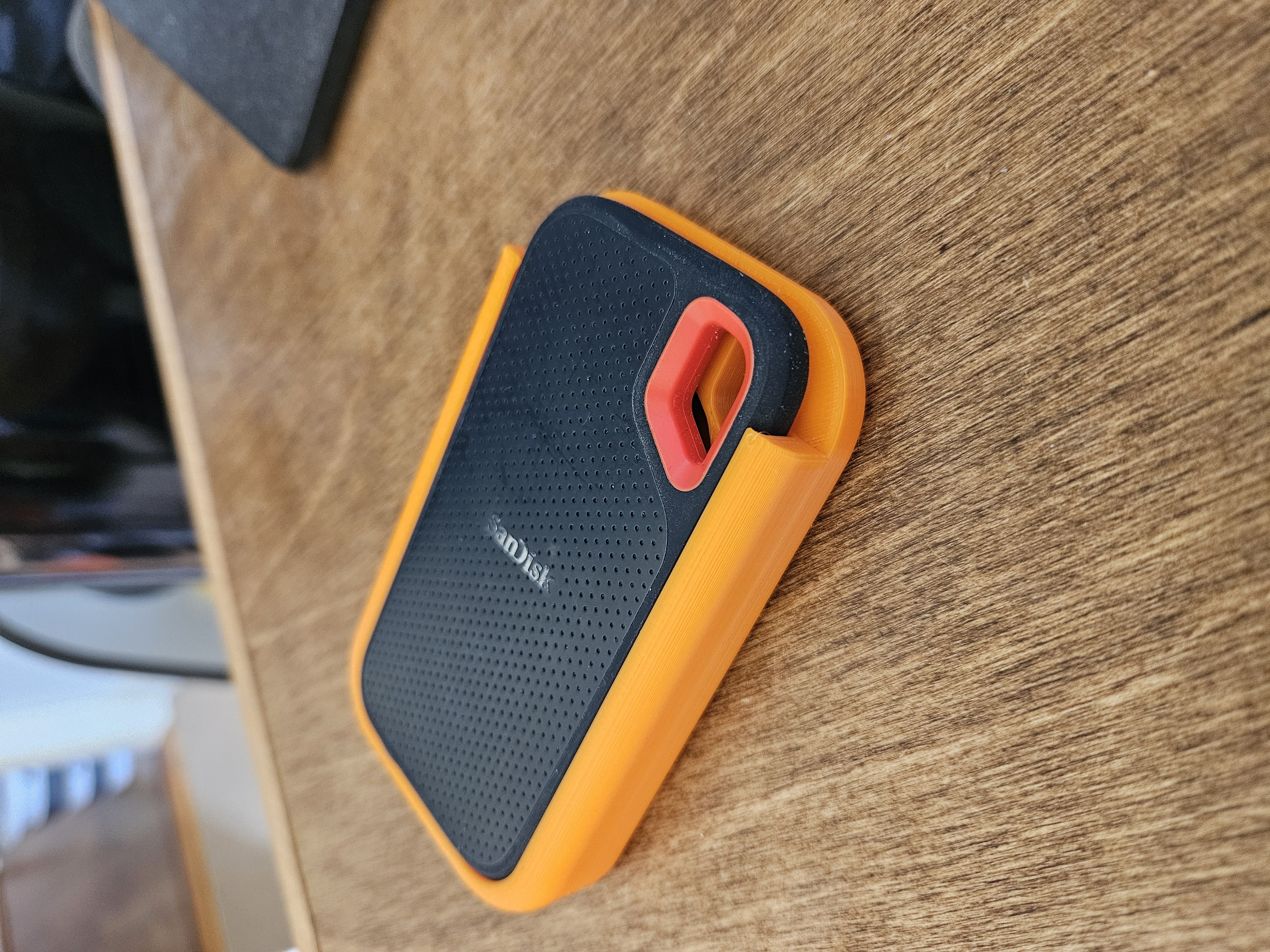 SanDisk Extreme Portable SSD (SDSSDE60) Compact Case