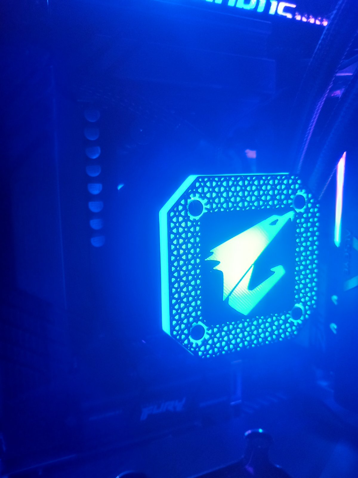 Corsair H100i Gigabyte Aorus covers