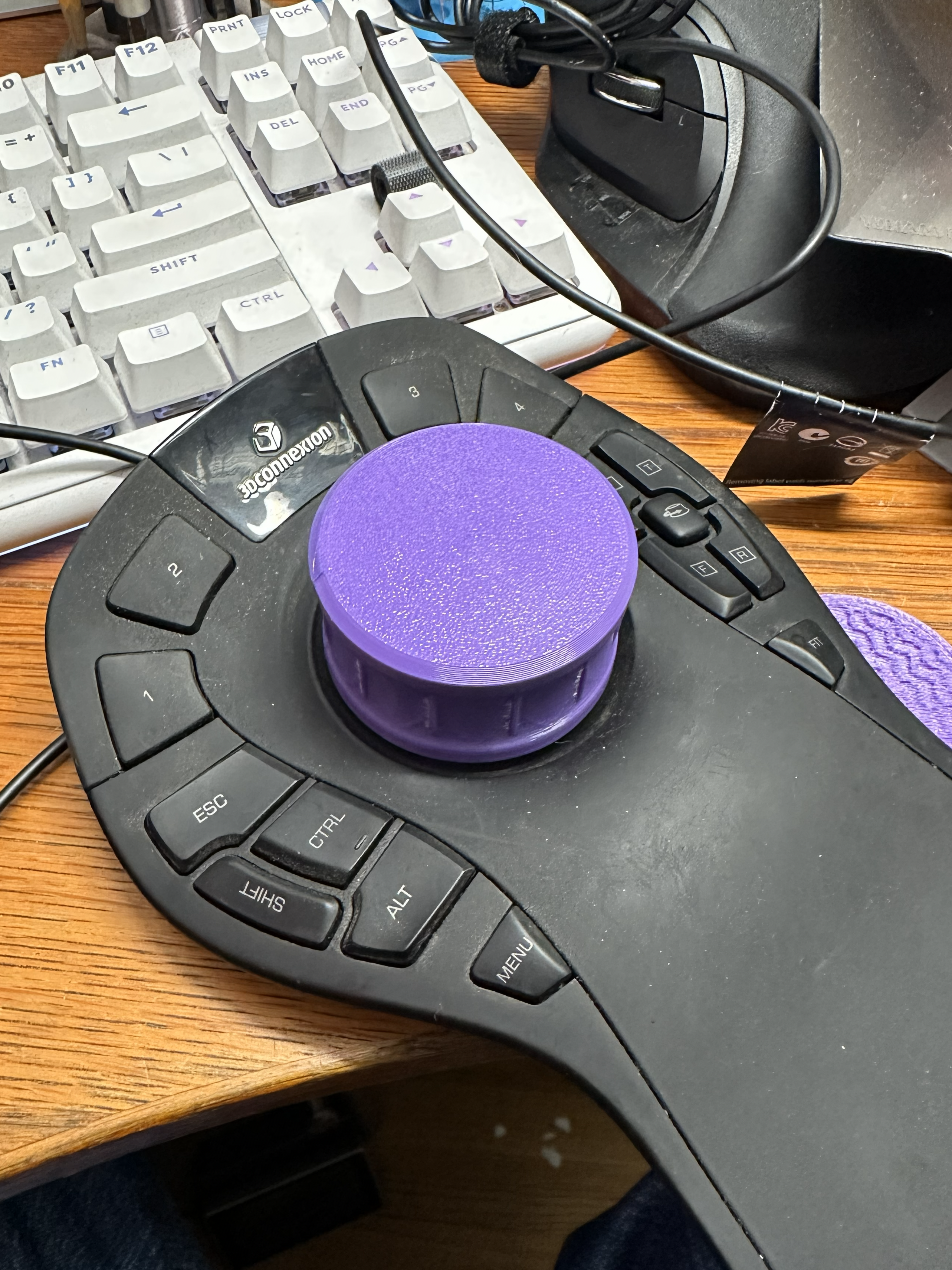 Replacement knob for a 3Dconnexion SpaceMouse Pro