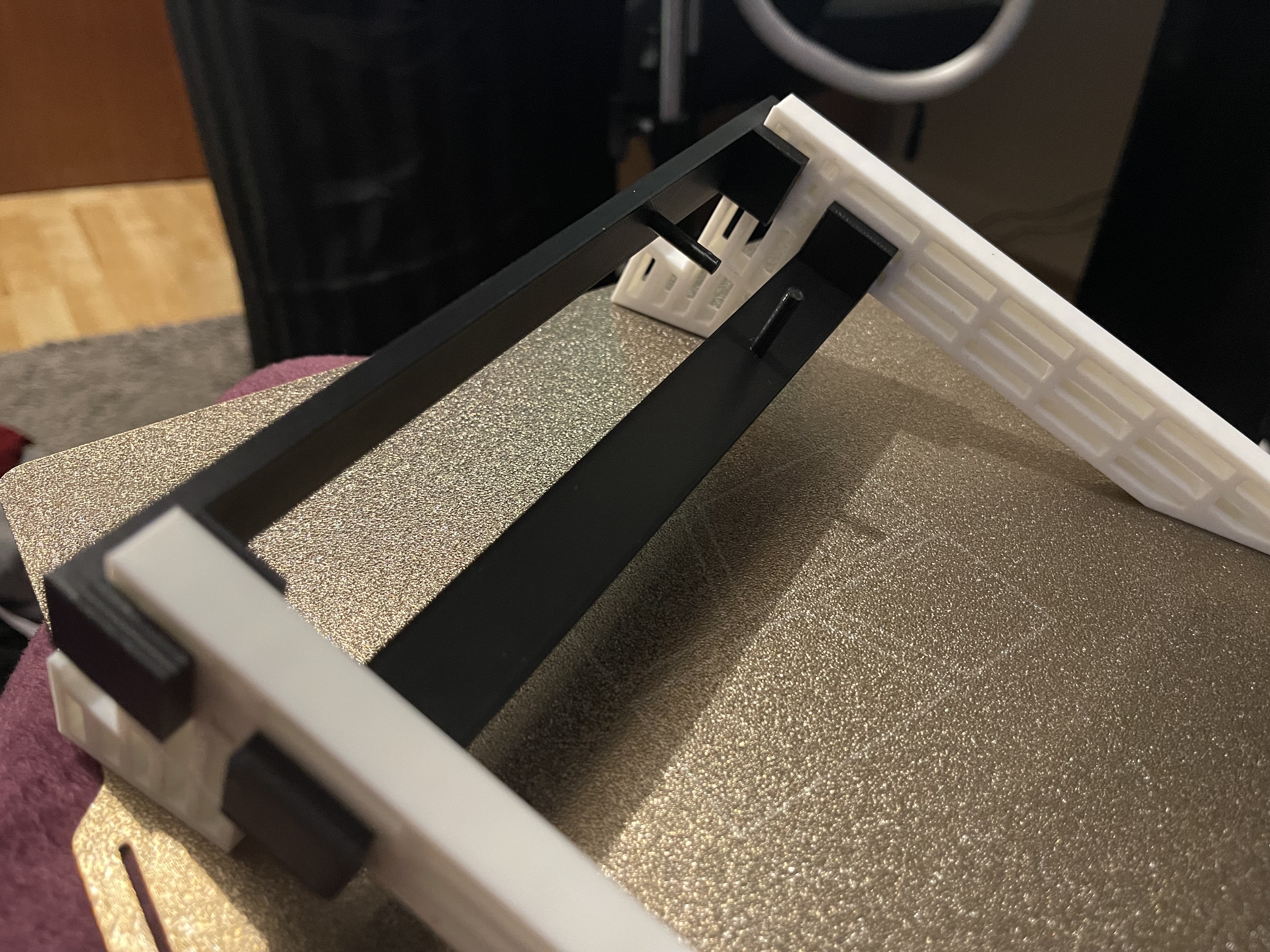 Miniatura 2 do modelo 3D Tablet stand with separable spacers