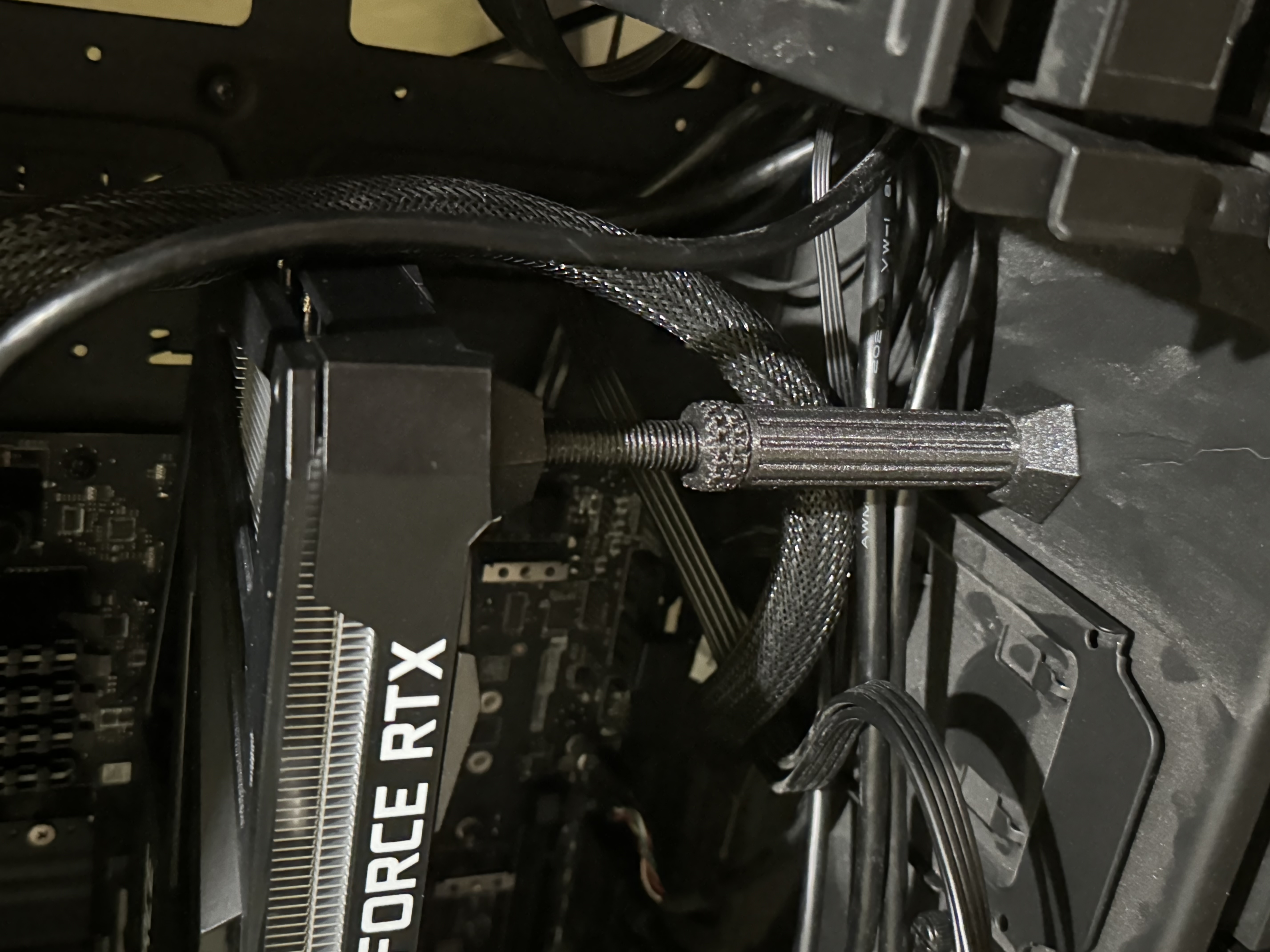 Miniatura 2 do modelo 3D Adjustable GPU Support Column