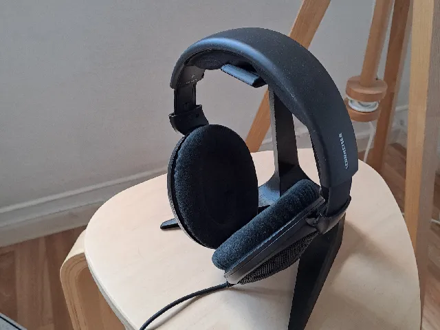Headphone Stand with weight pockets