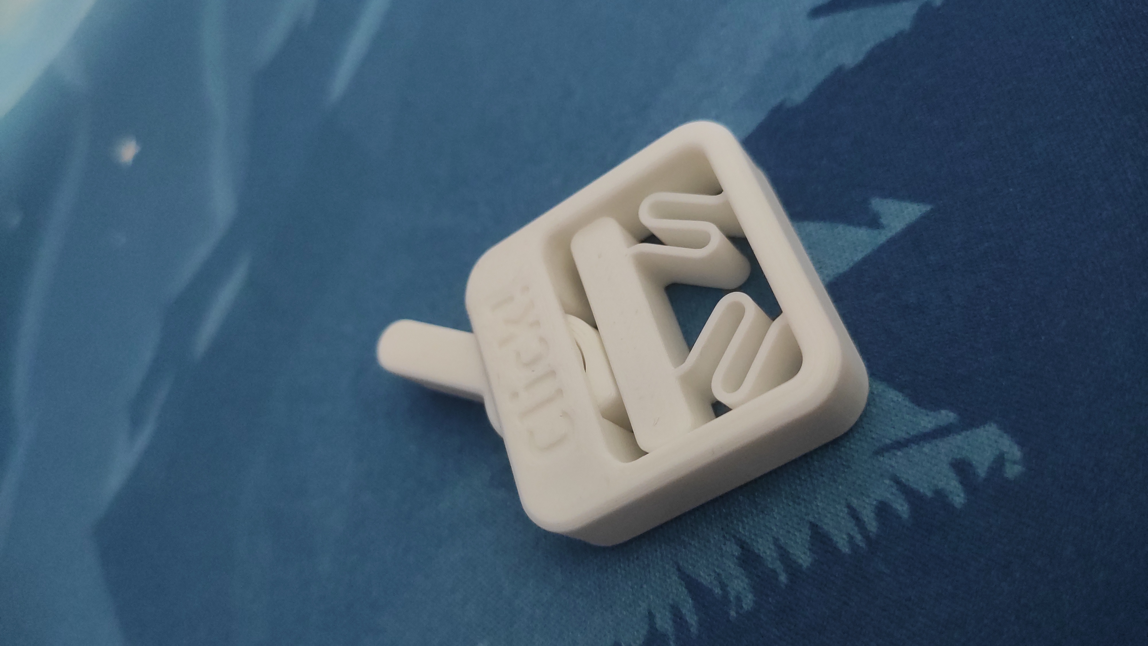 Print-in-Place Fidget Toggle Switch - "Click!" text