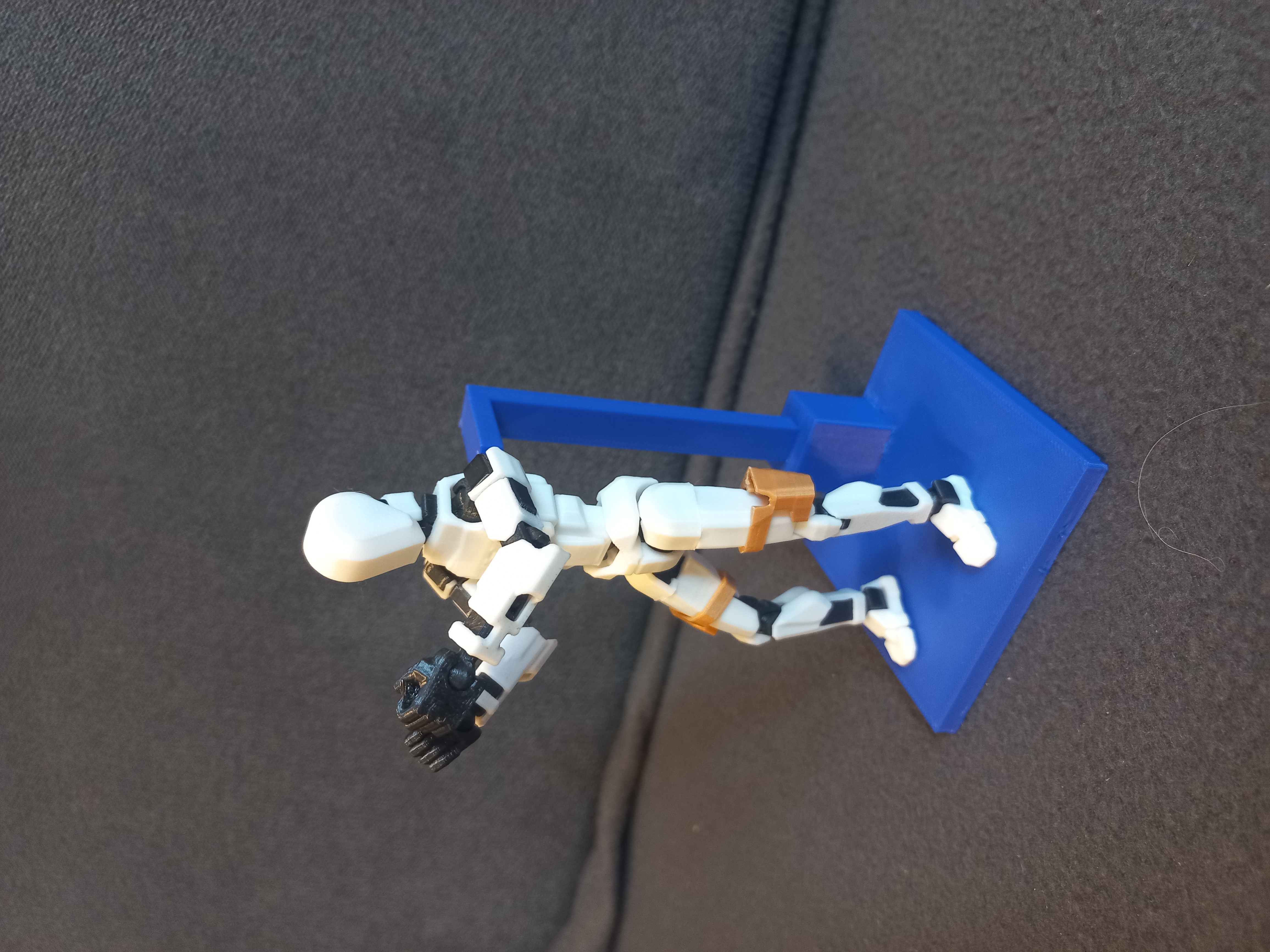 stand for Dummy 13