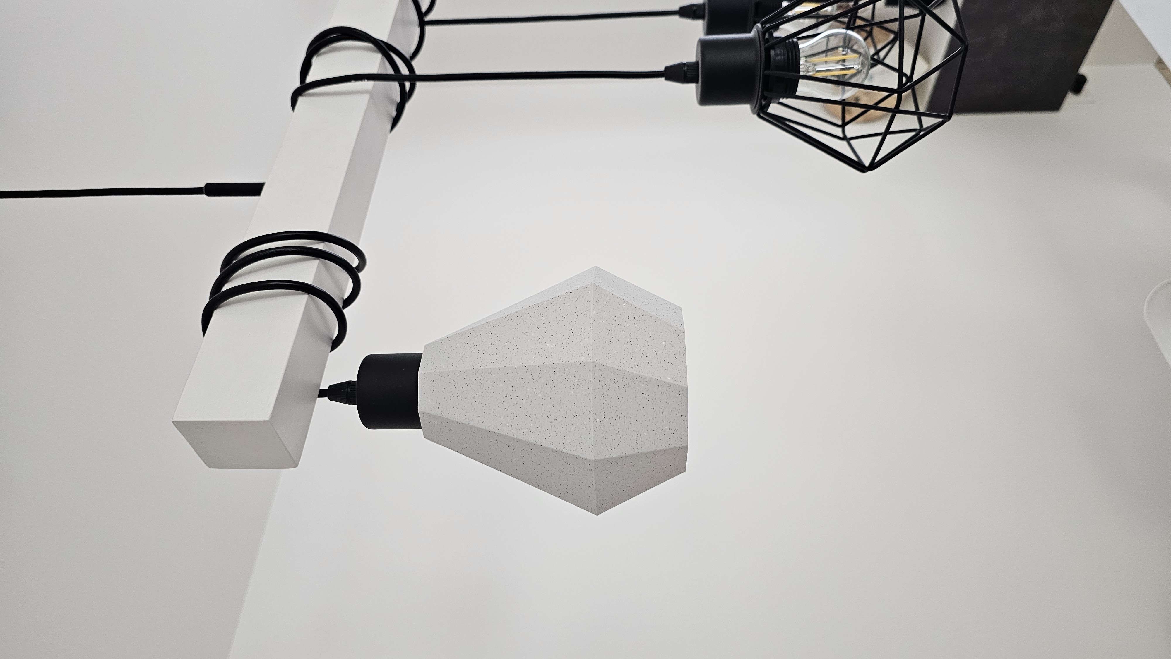 Lampshade ennagon twisted