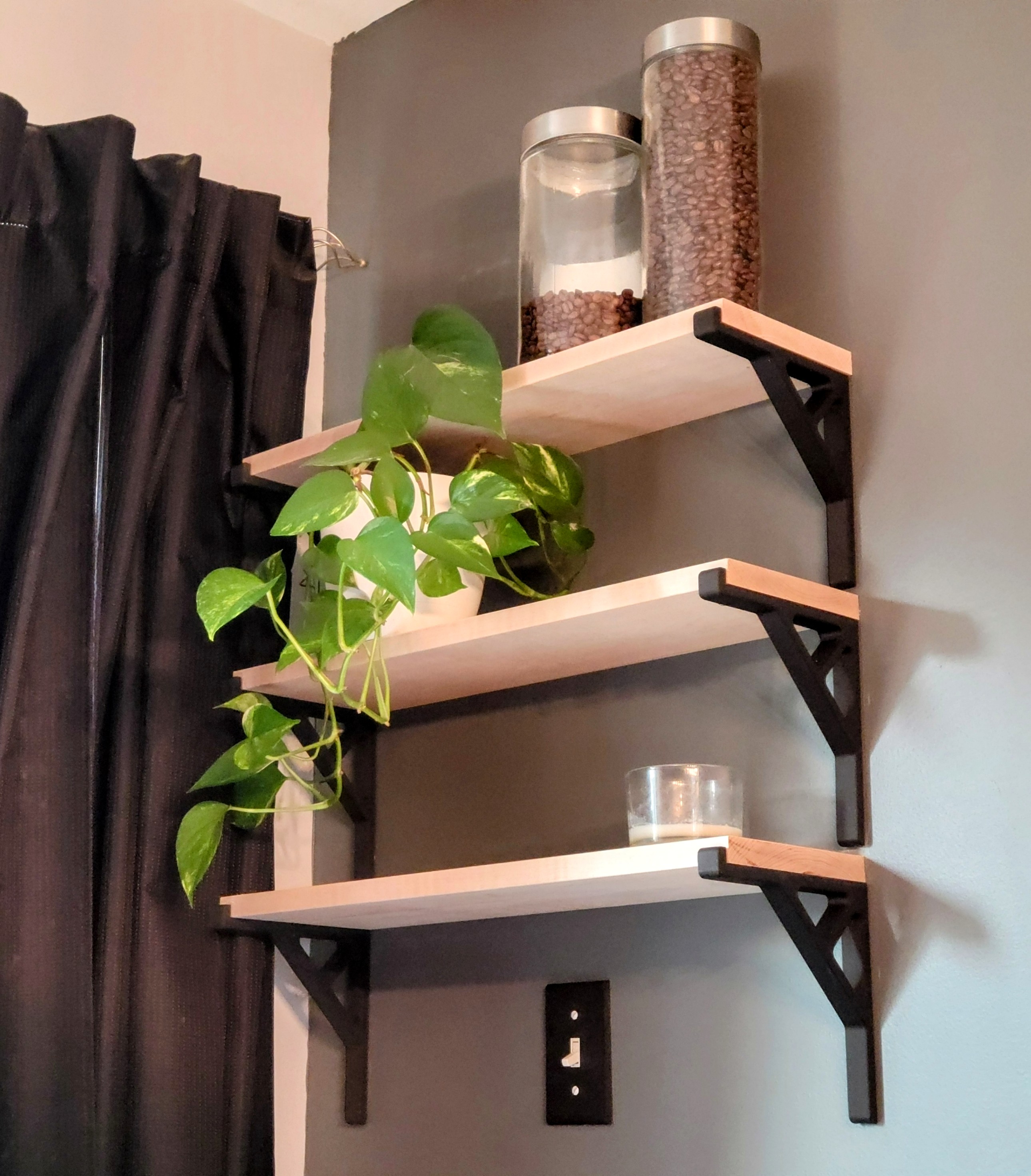 Easy-Peasy Shelf Bracket with Drill Template