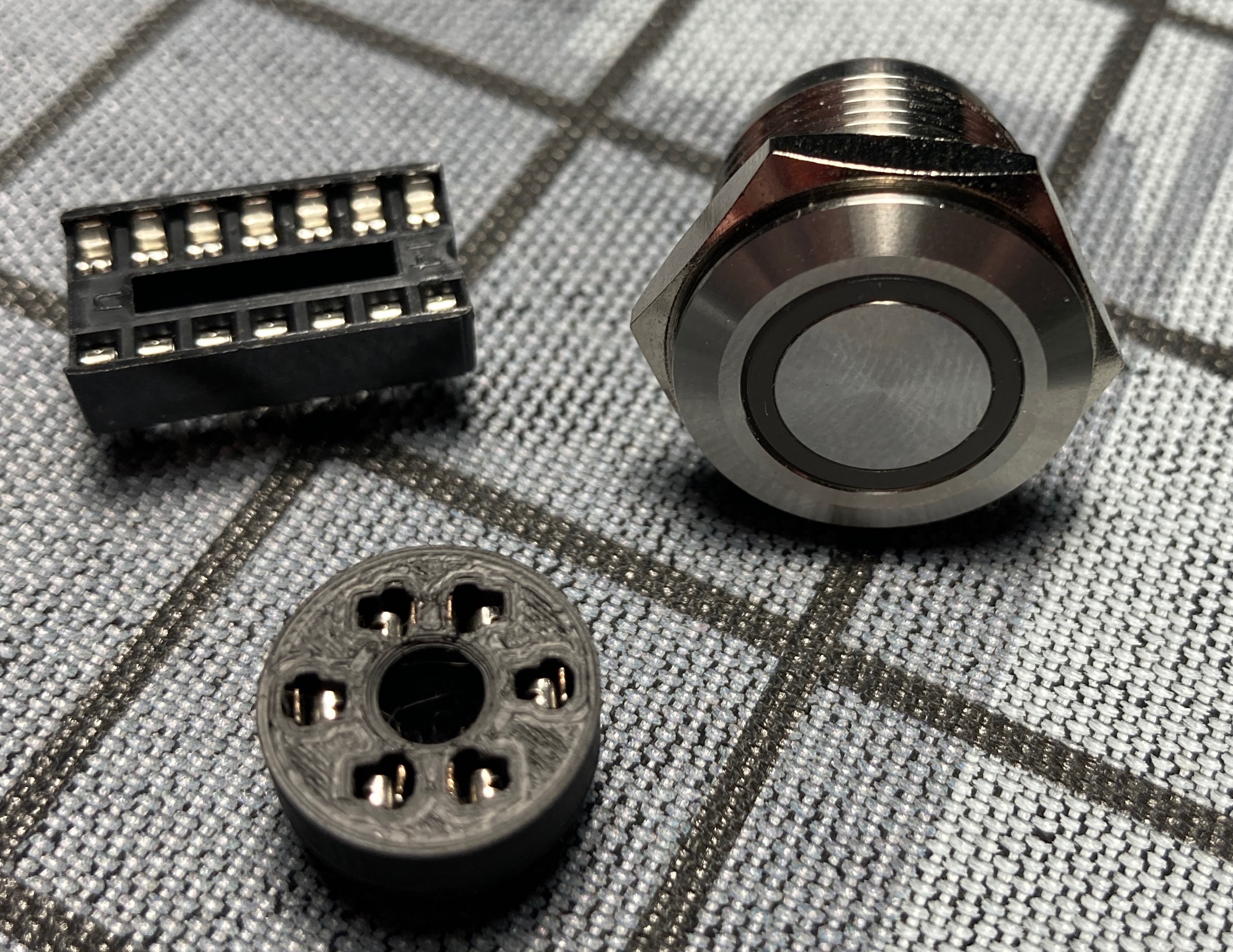 Socket for Adafruit RGB pushbutton