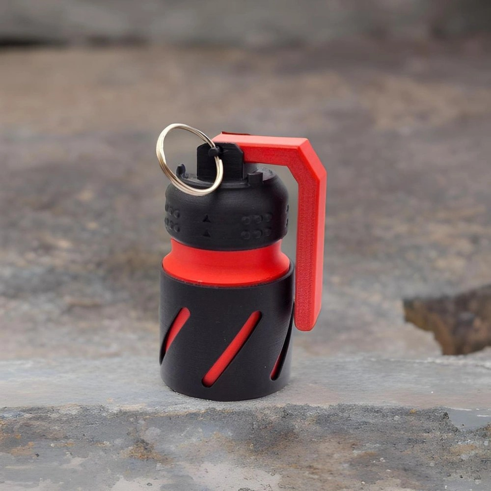 Miniatura 4 do modelo 3D Grenade Stash Keychain Container