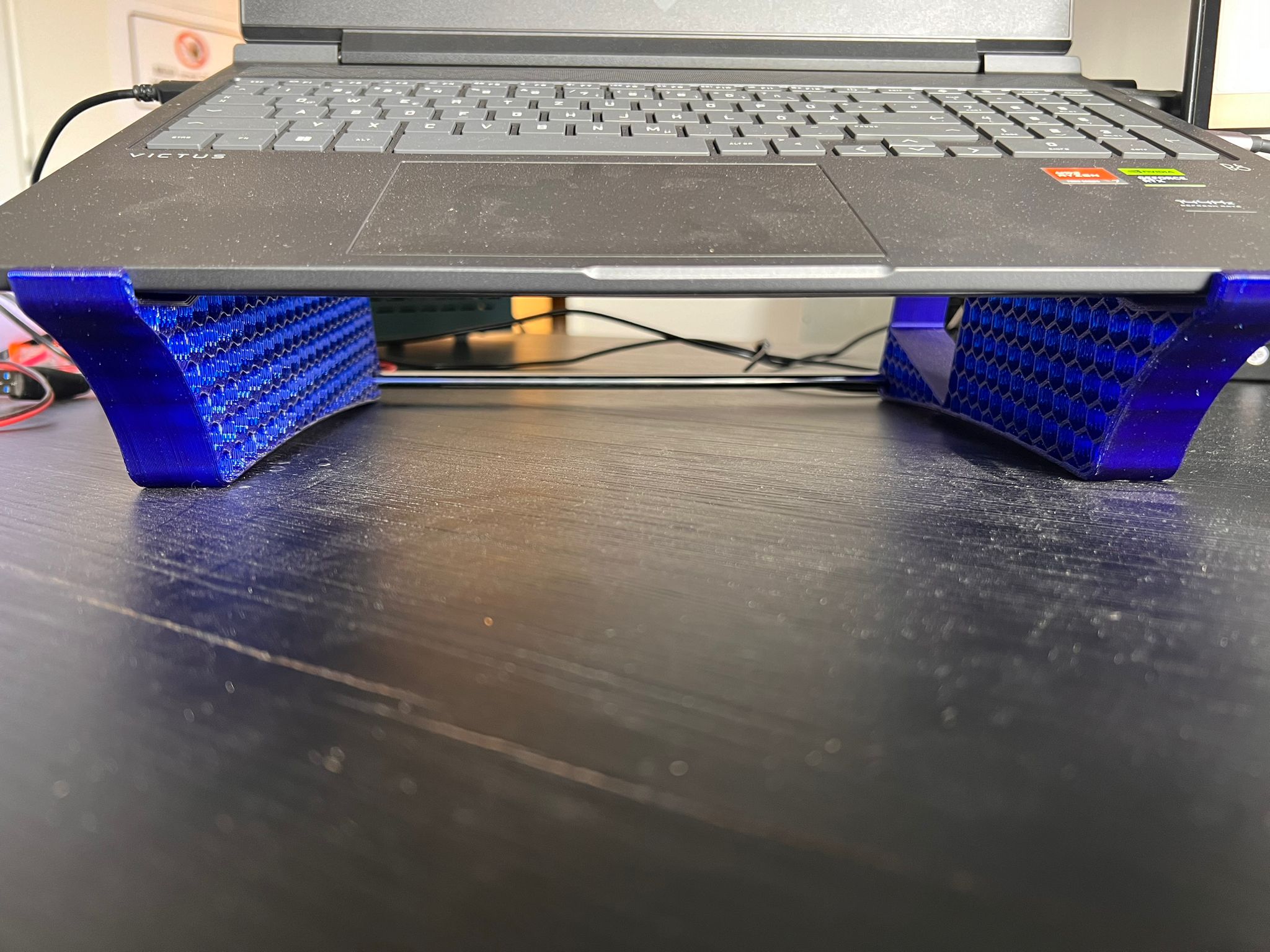 Laptop Stand (optimized for HP Victus) by Tolga | Download free STL ...