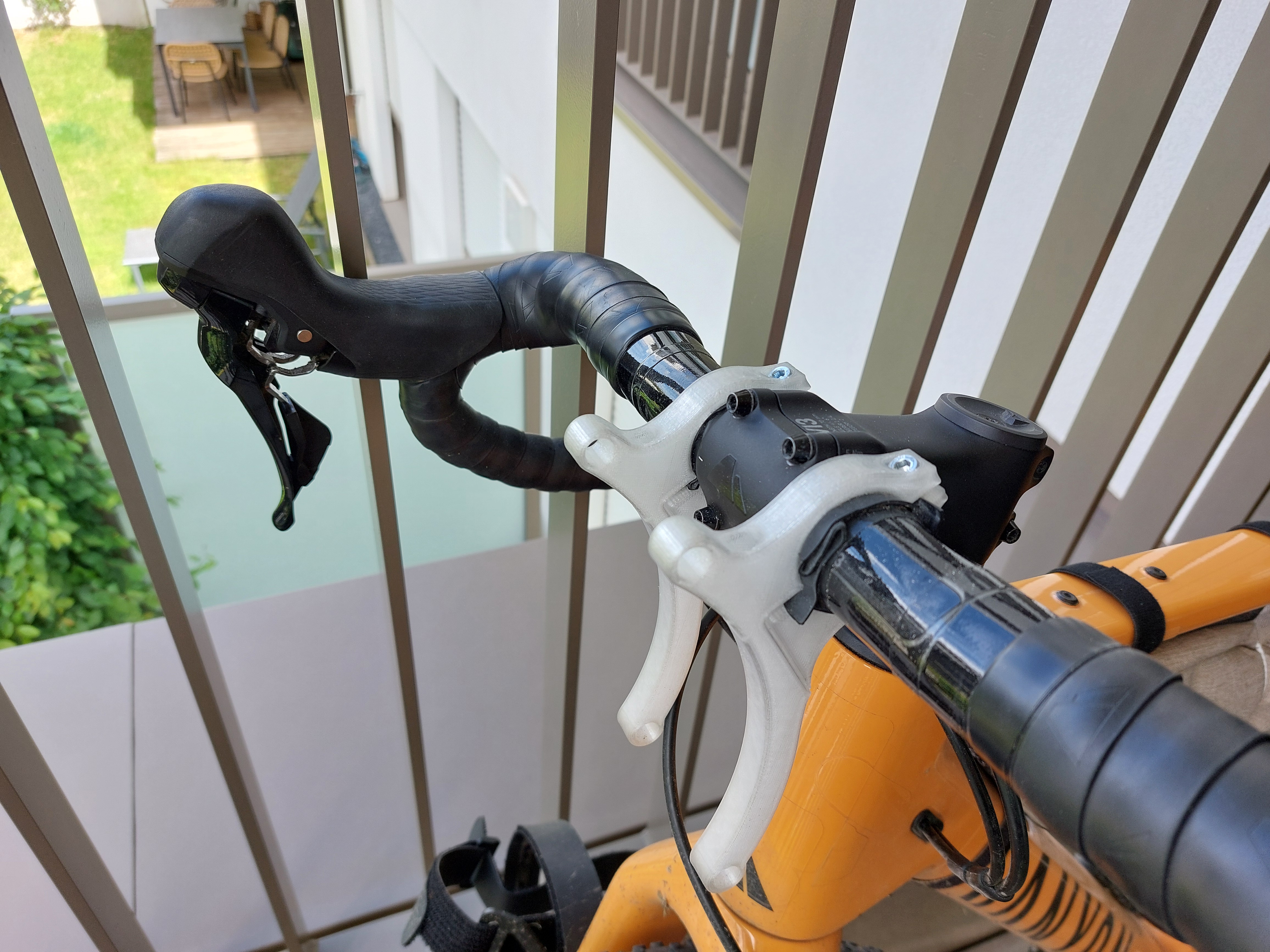 Handlebar bag support
