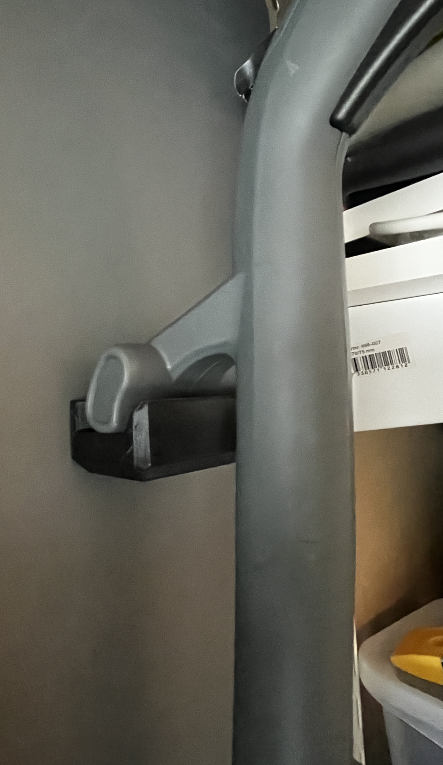Miniatura 2 do modelo 3D String/edge trimmer wall mount