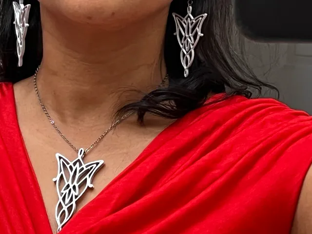 Lord of the Rings (Evenstar Pendant and earrings)