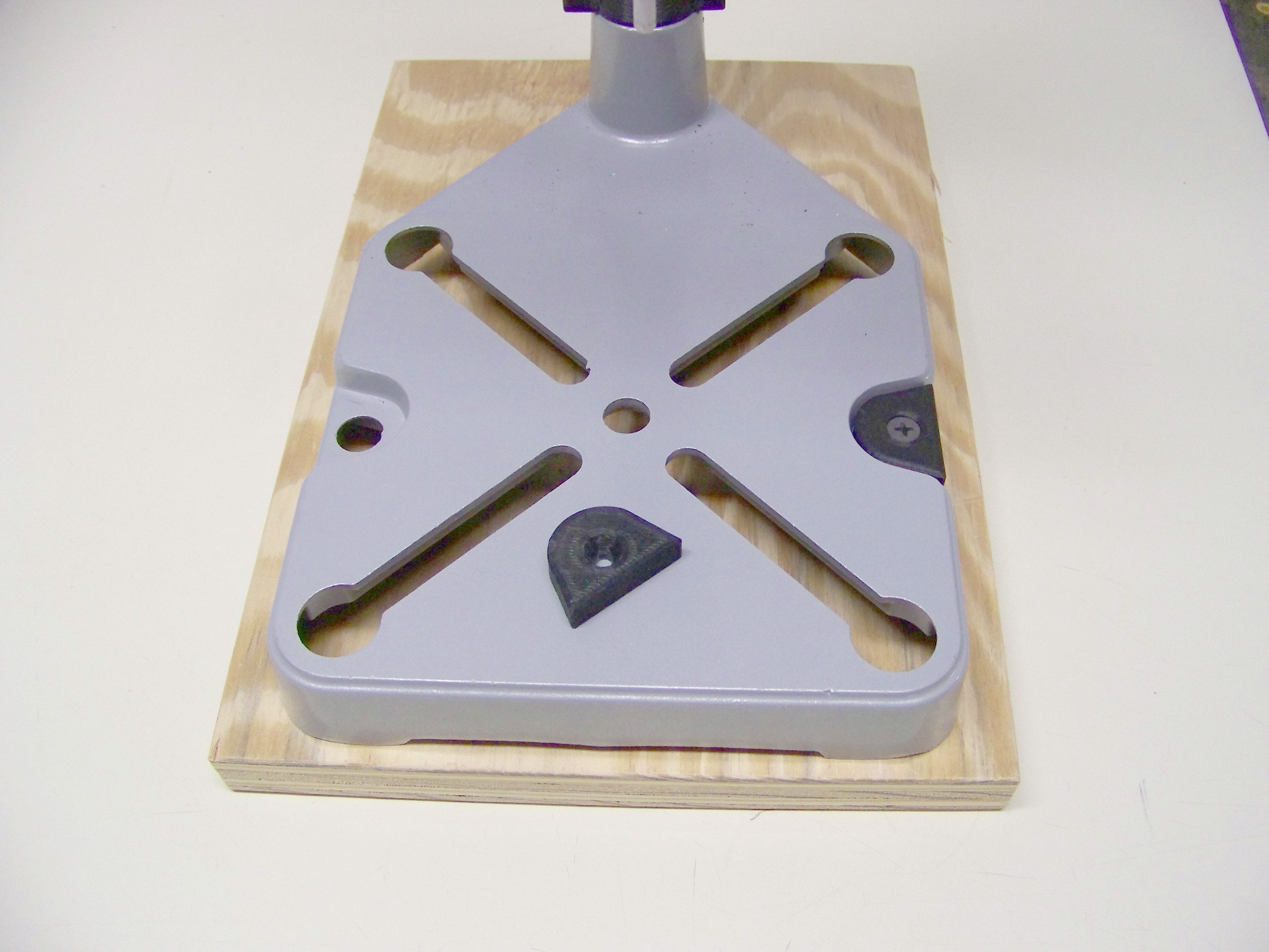 Miniatura 7 do modelo 3D Brass Thread Insert Press