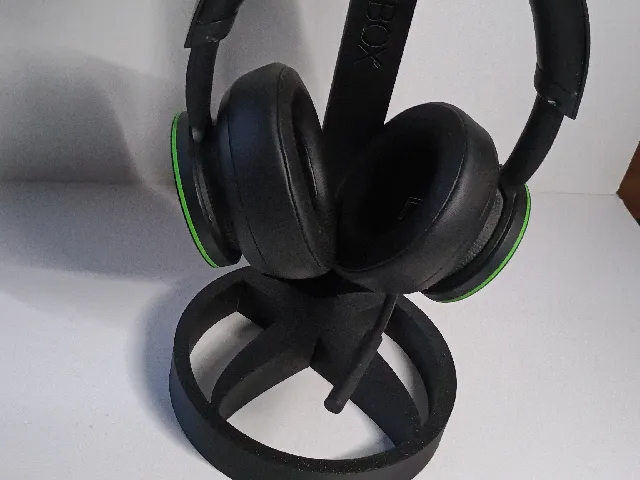 Xbox headset stand 2 parts