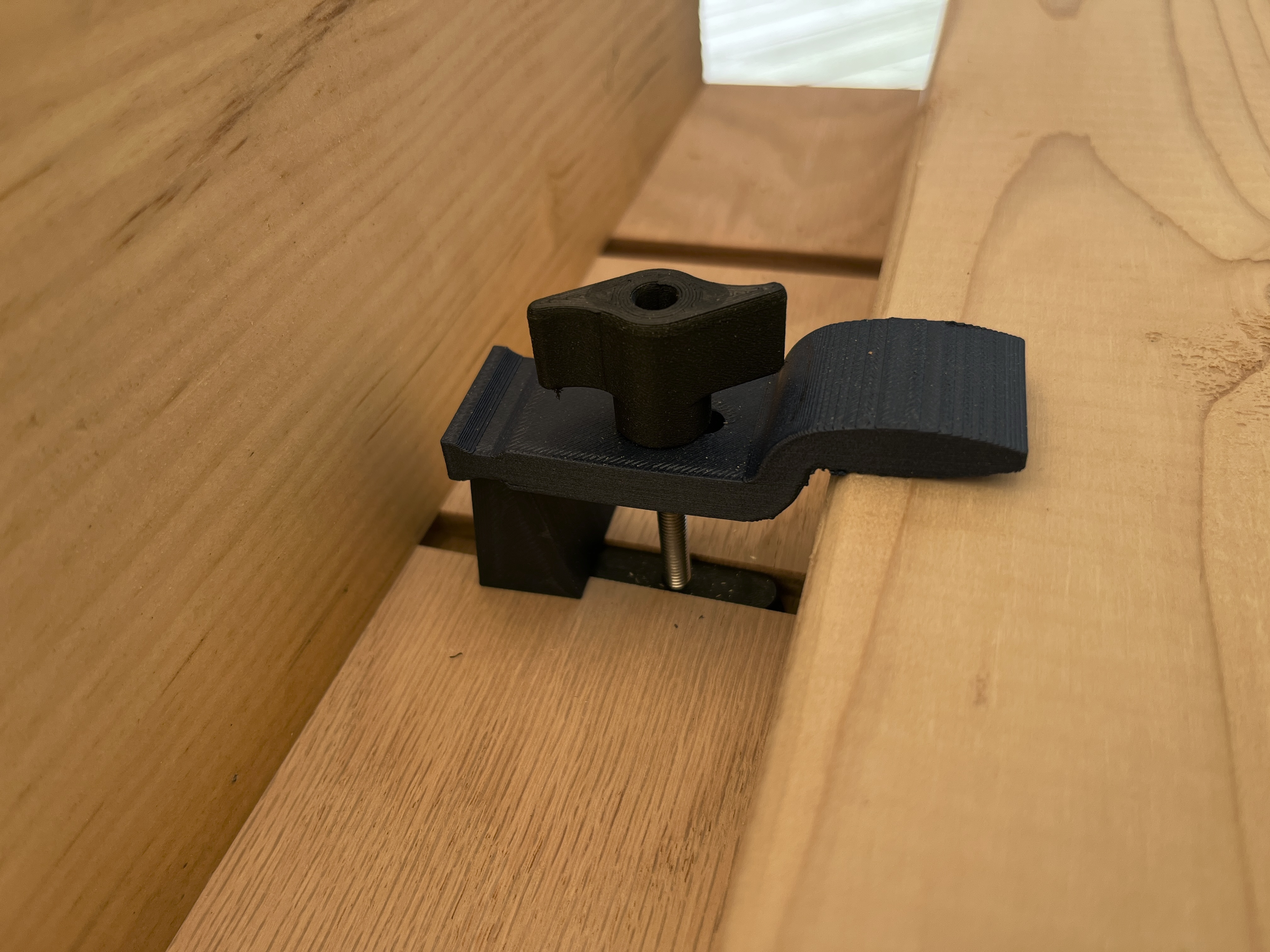Microjig Matchfit Thick/Thin Material Hold Down Clamps