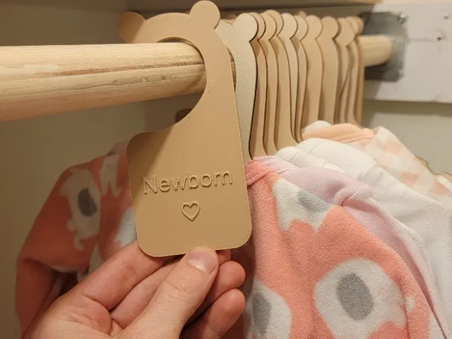 Bear shaped baby clothes hanger seperators
