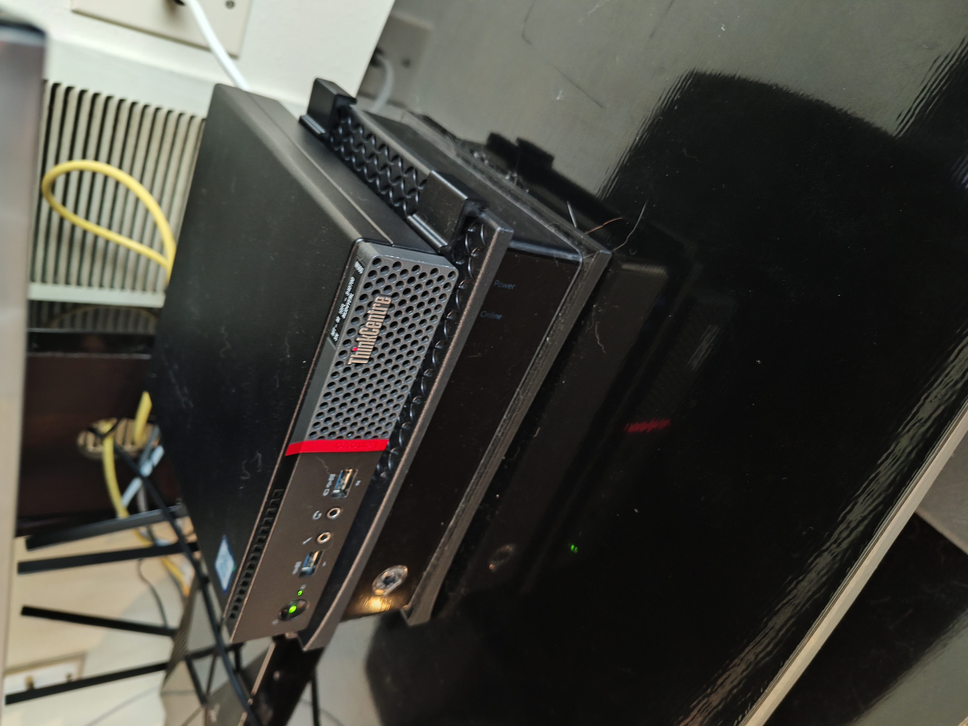 Thinkcentre M900 Modem Stand