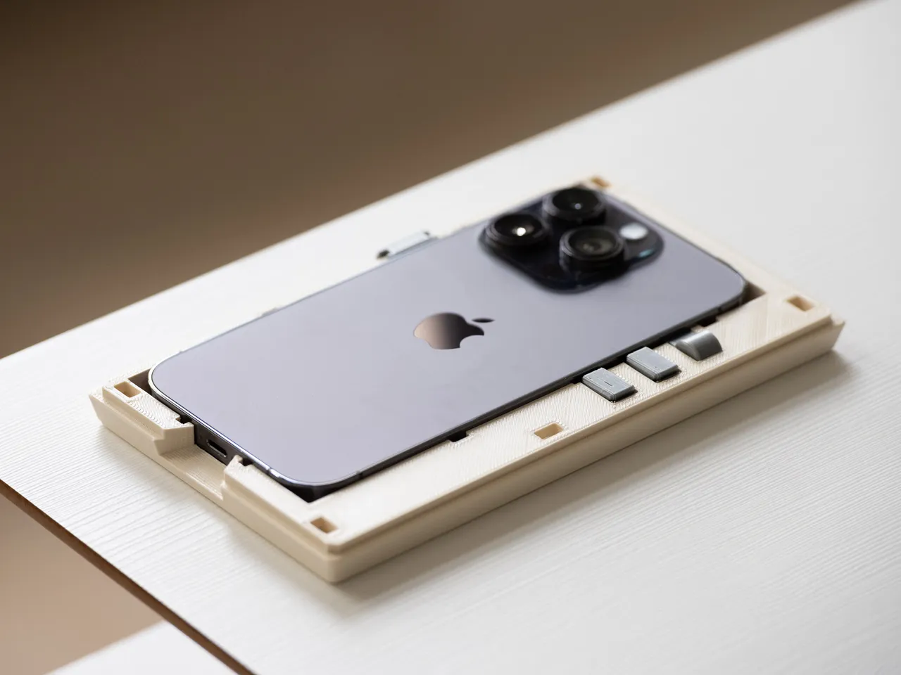 iPhone - Retro Case by Retron Print | Download STL model