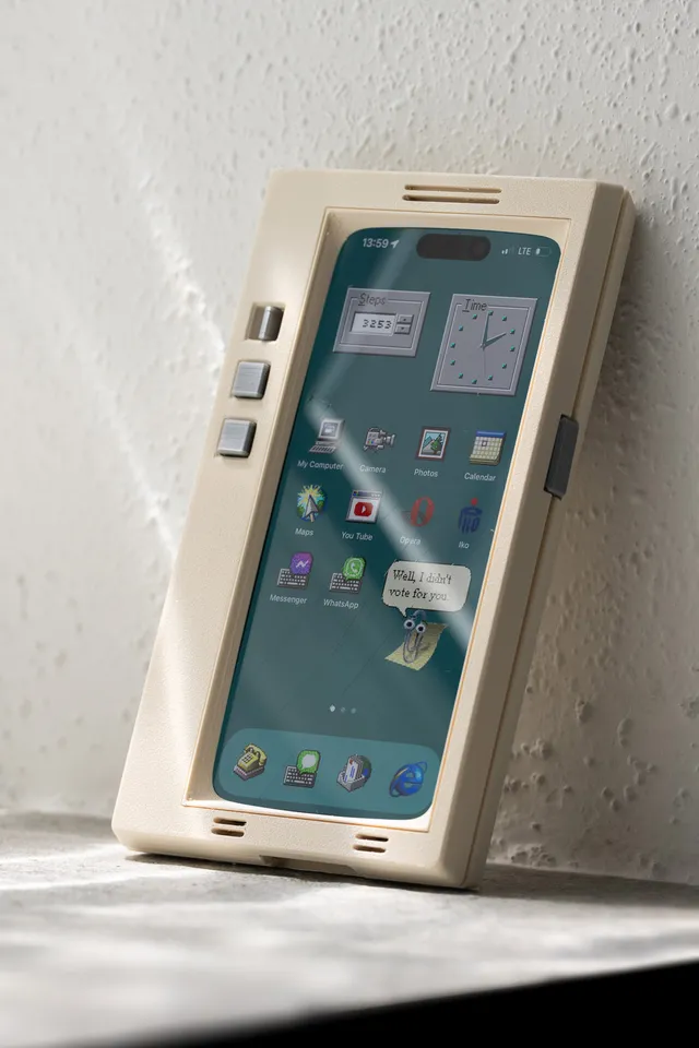 RETRO LAB Retro Phone Case for iPhone15