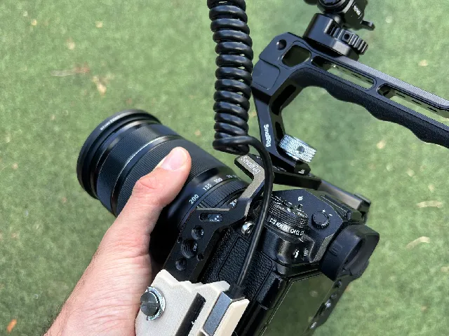 Cable protection for Fuji XT4