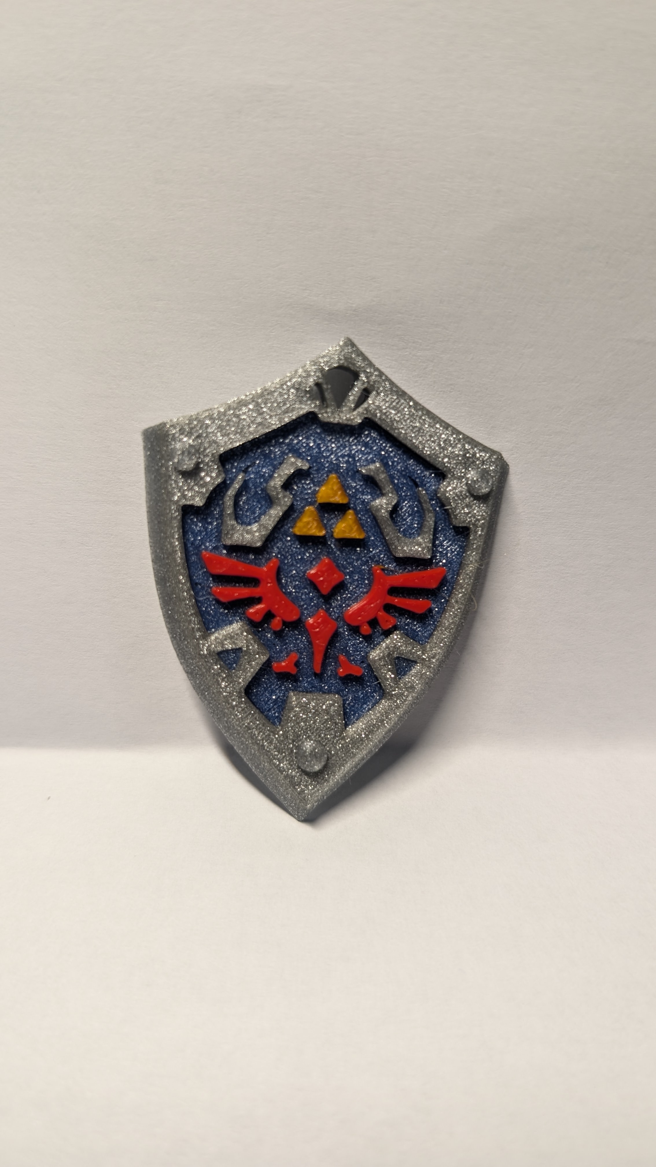 LLAVERO ESCUDO HYLIANO ZELDA MULTICOLOR