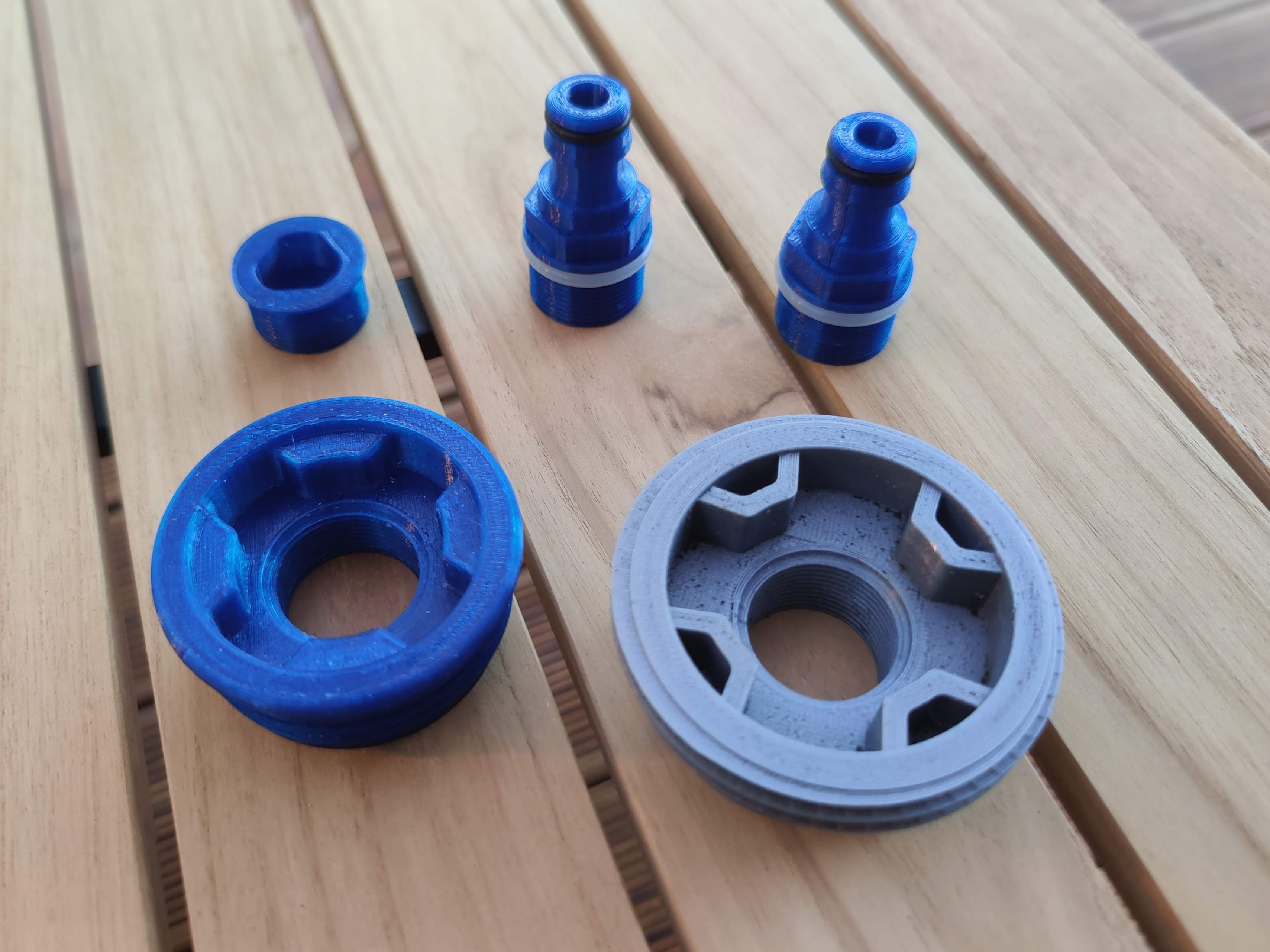 Plastic barrel bung caps with gardena hose connector