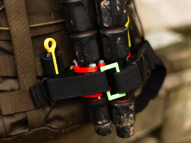 QUICK-CLIP mole compatible BACKPACK TRIPOD MOUNT