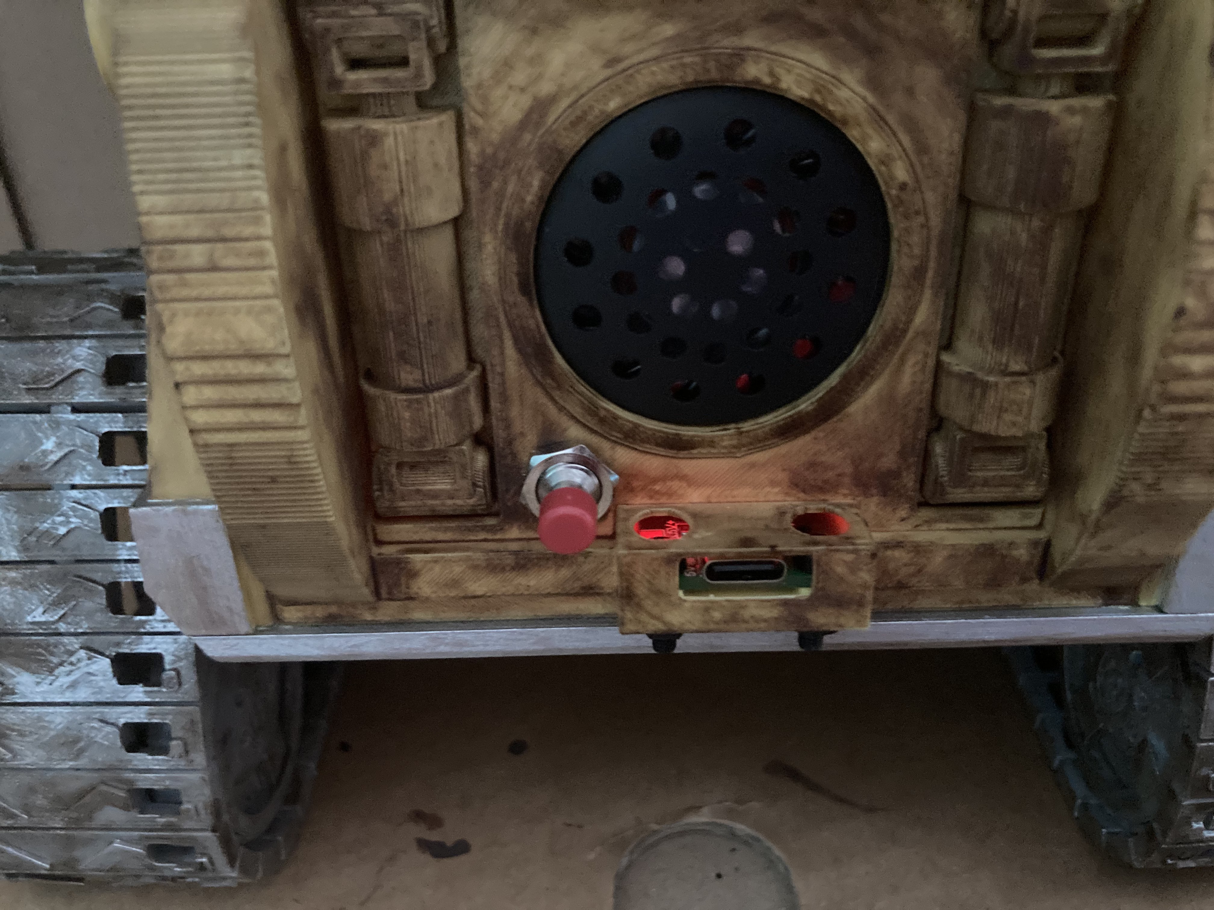 Miniatura 7 do modelo 3D Wall-E robot alarm clock (Remix)